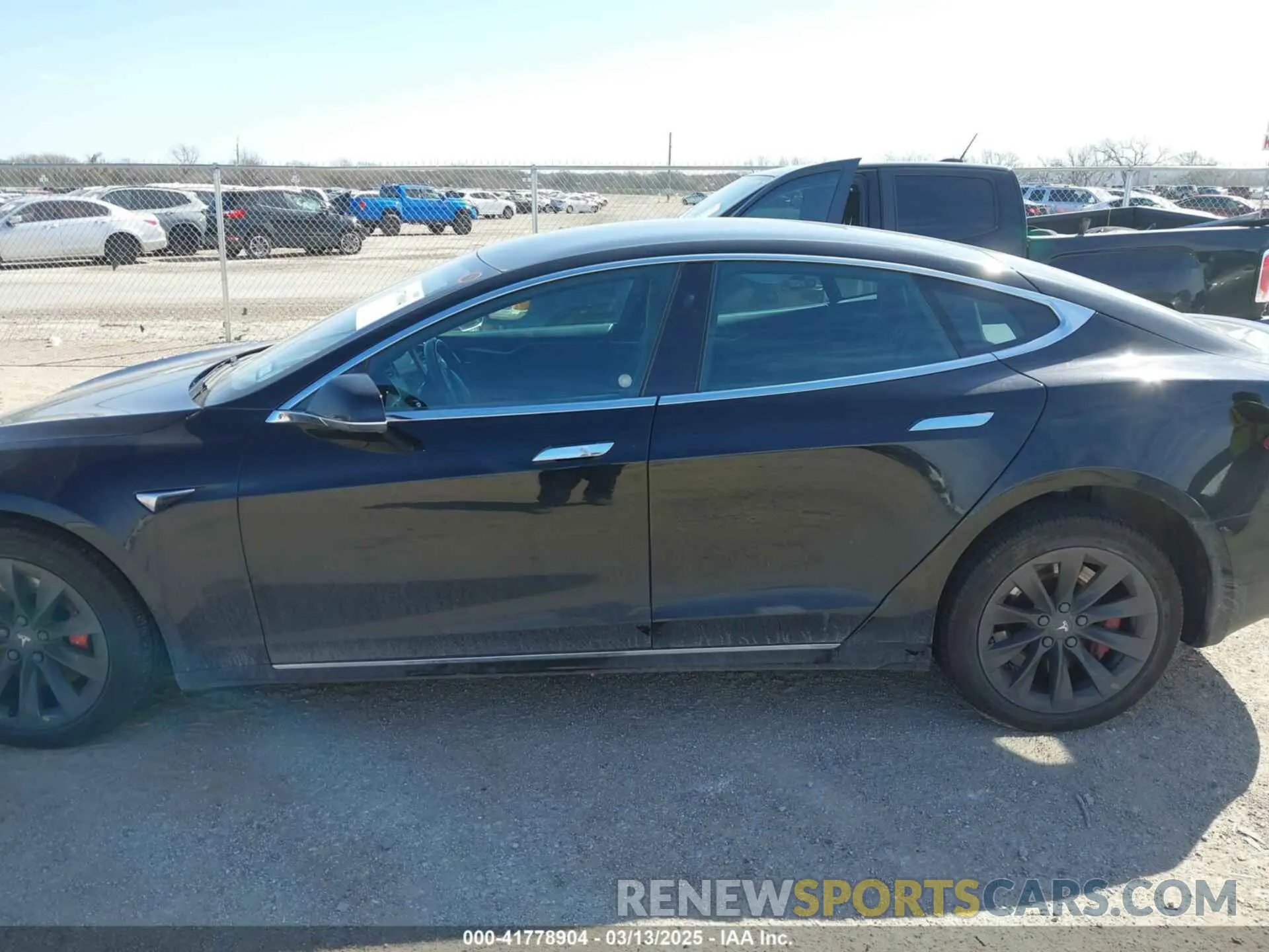14 Photograph of a damaged car 5YJSA1E49KF338914 TESLA MODEL S 2019