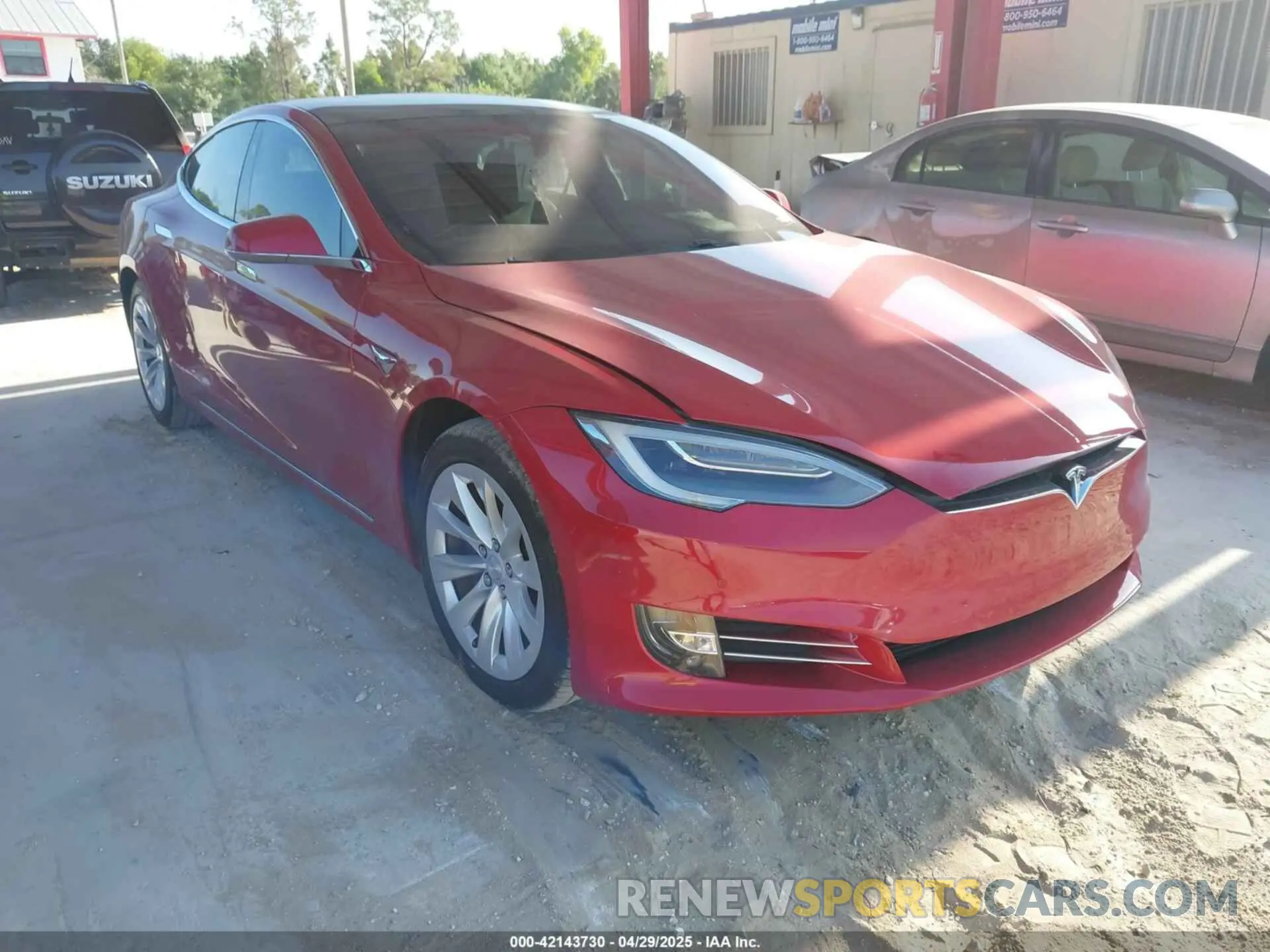 1 Фотография поврежденного автомобиля 5YJSA1E20LF360347 TESLA MODEL S 2020