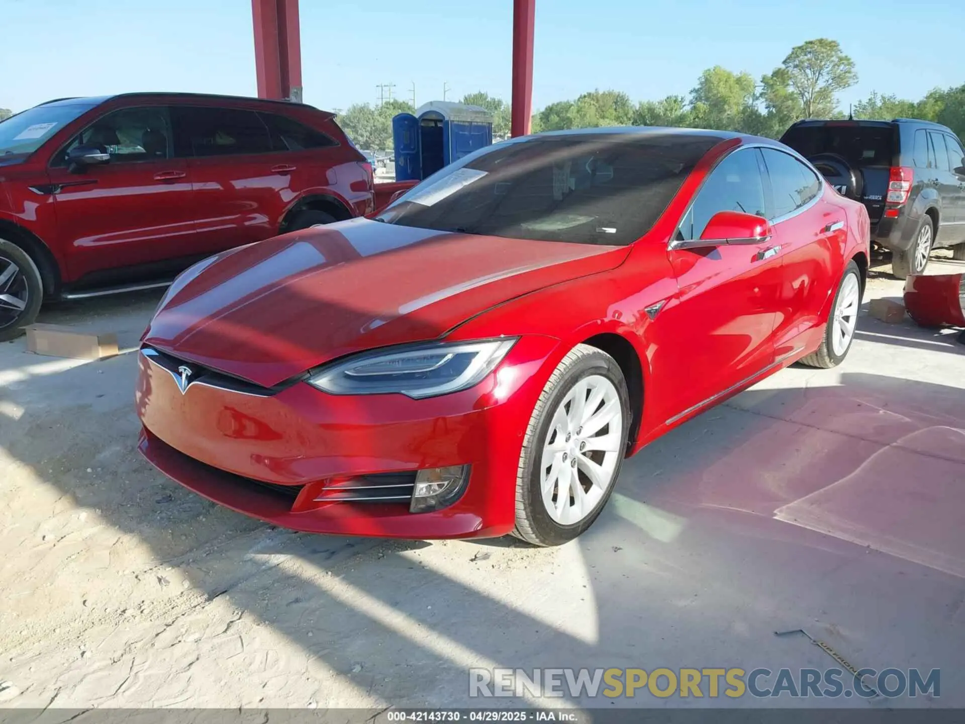 2 Фотография поврежденного автомобиля 5YJSA1E20LF360347 TESLA MODEL S 2020