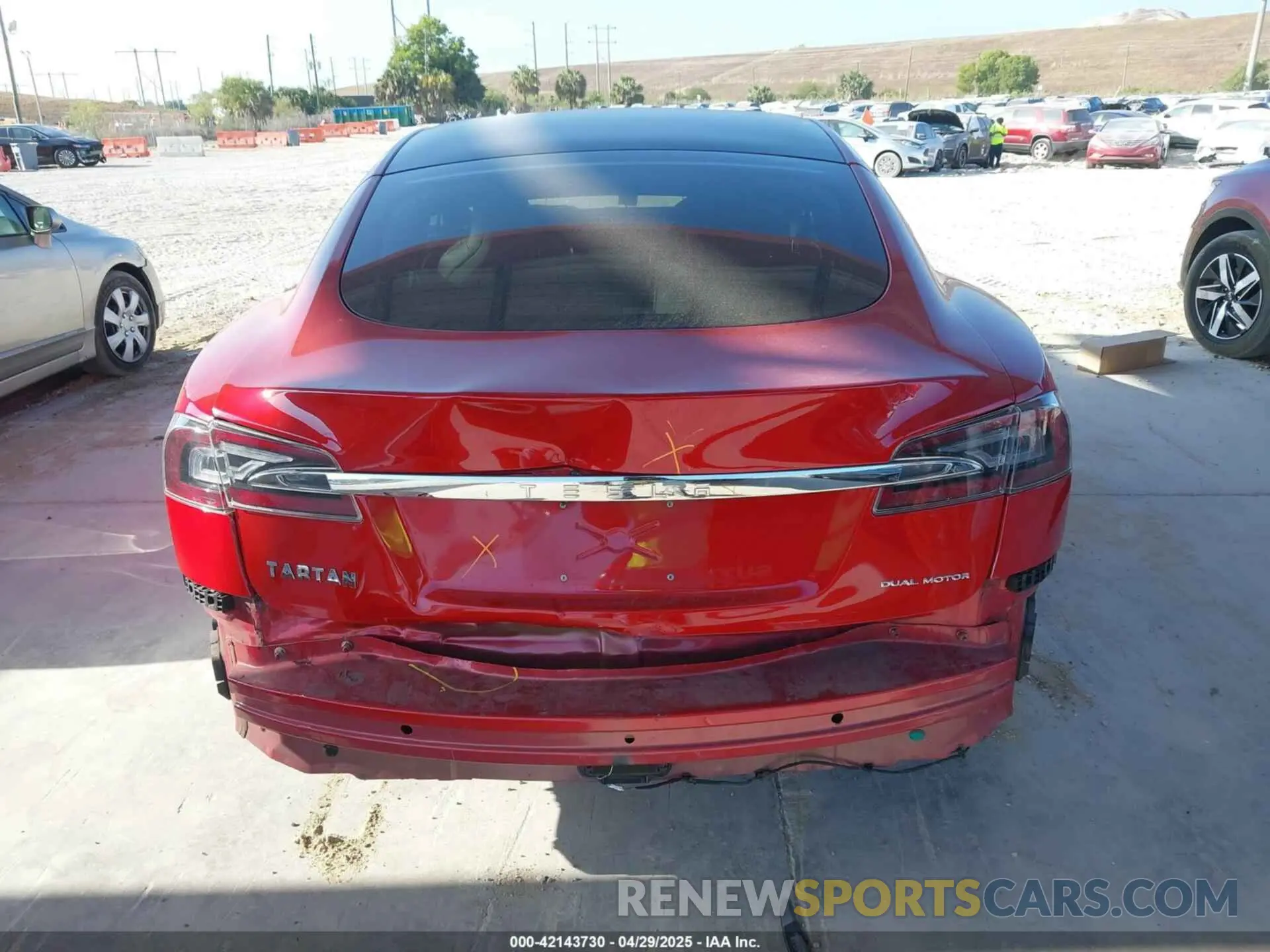 6 Фотография поврежденного автомобиля 5YJSA1E20LF360347 TESLA MODEL S 2020