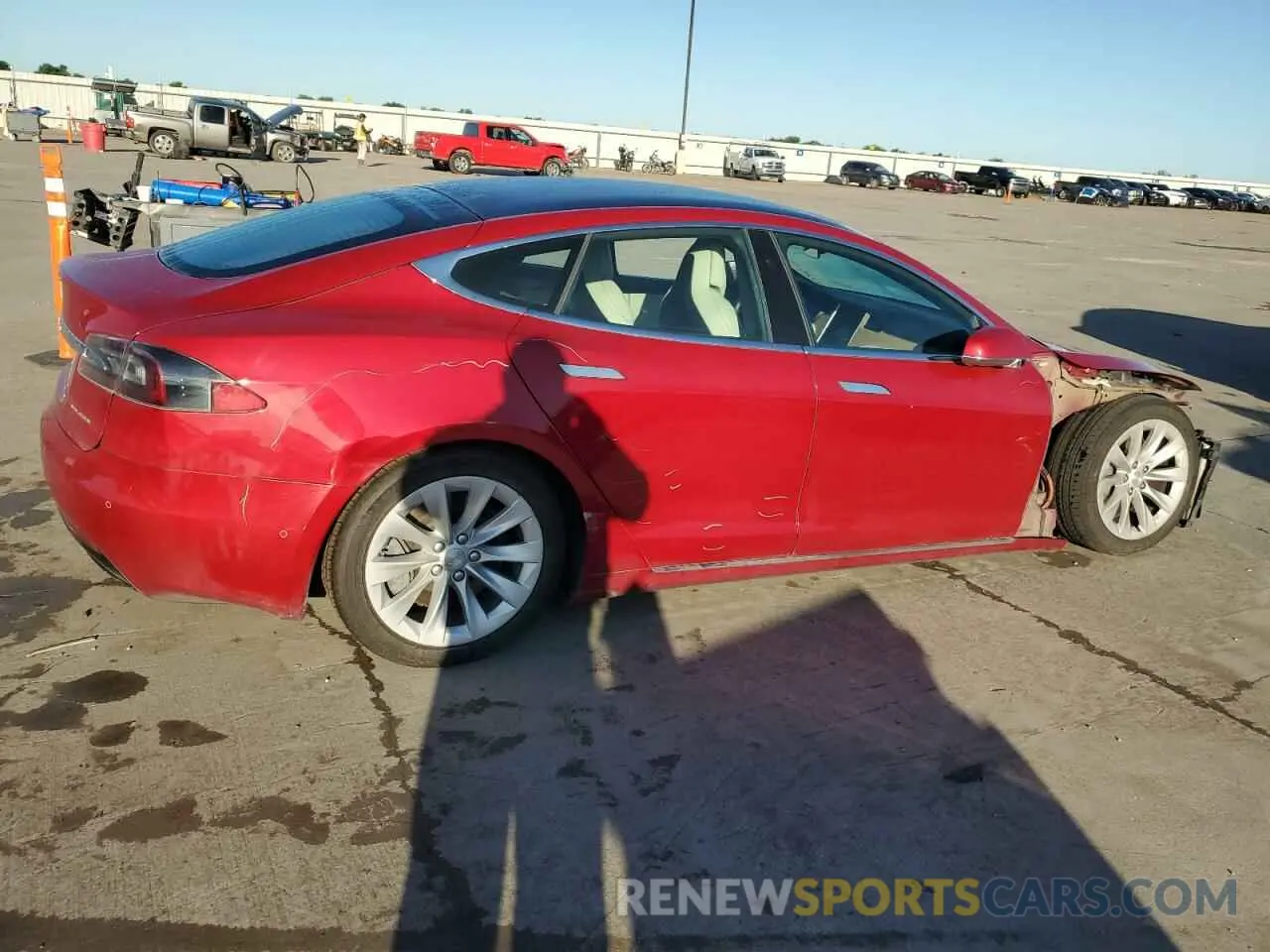 4 Фотография поврежденного автомобиля 5YJSA1E21LF360289 TESLA MODEL S 2020