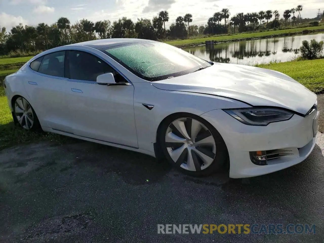 4 Фотография поврежденного автомобиля 5YJSA1E22LF415008 TESLA MODEL S 2020