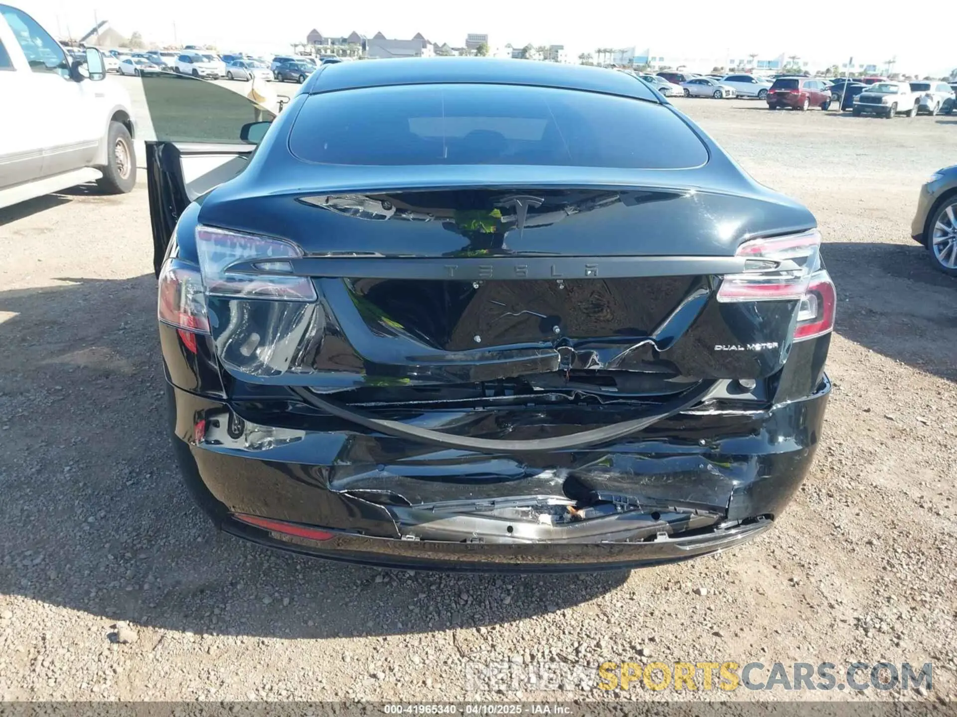 6 Photograph of a damaged car 5YJSA1E24LF381878 TESLA MODEL S 2020