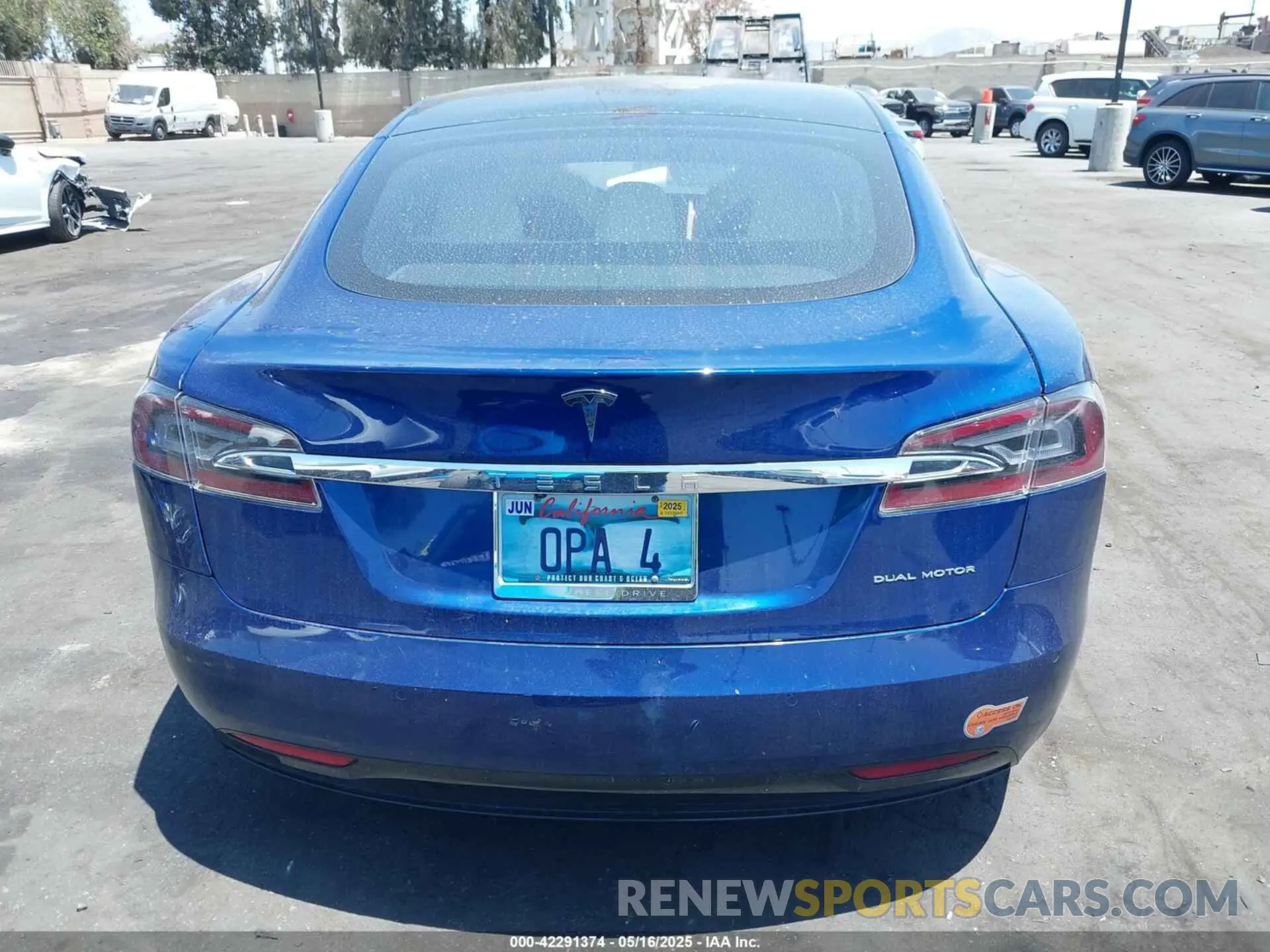 17 Photograph of a damaged car 5YJSA1E25LF396292 TESLA MODEL S 2020
