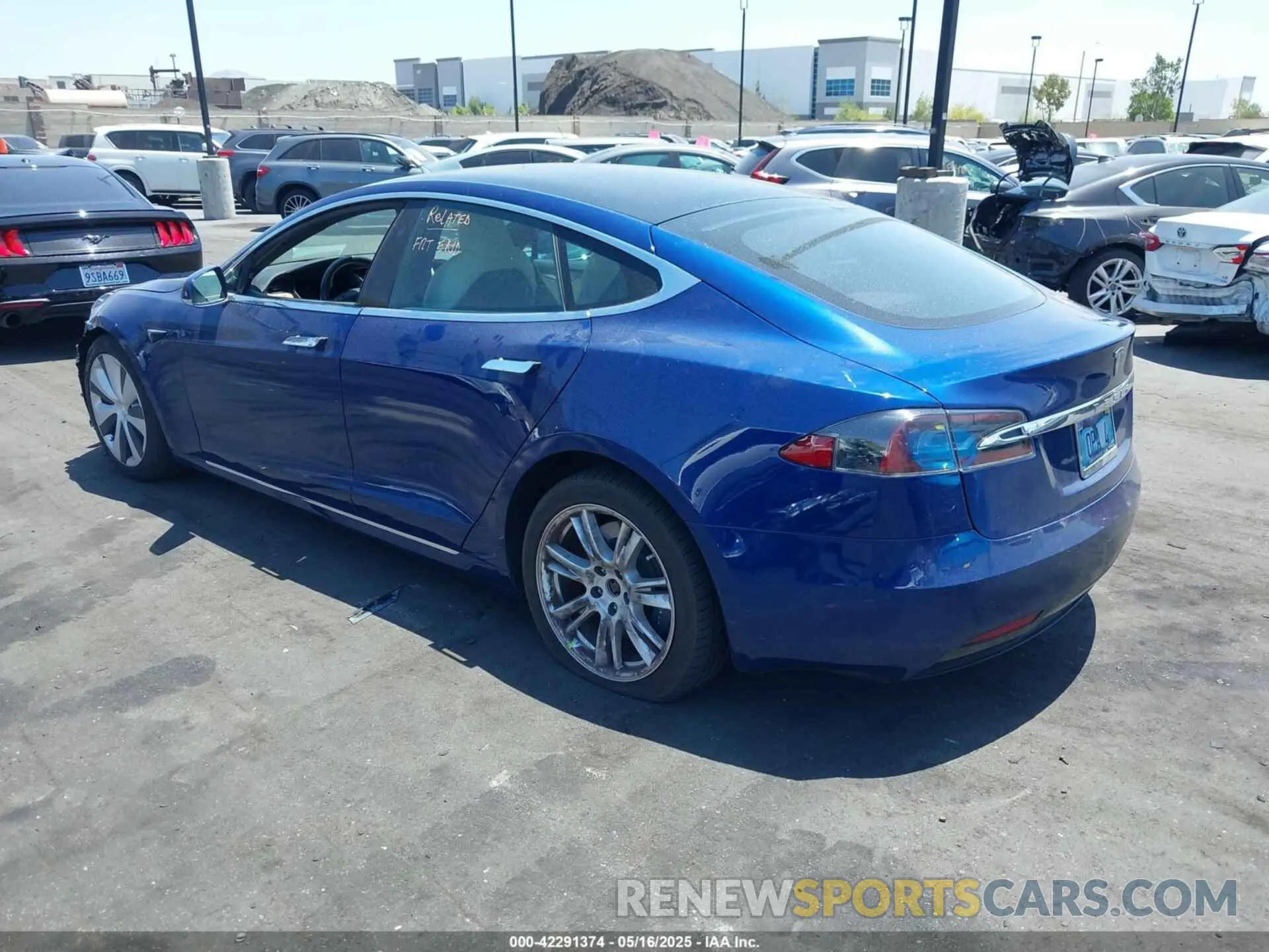 3 Photograph of a damaged car 5YJSA1E25LF396292 TESLA MODEL S 2020