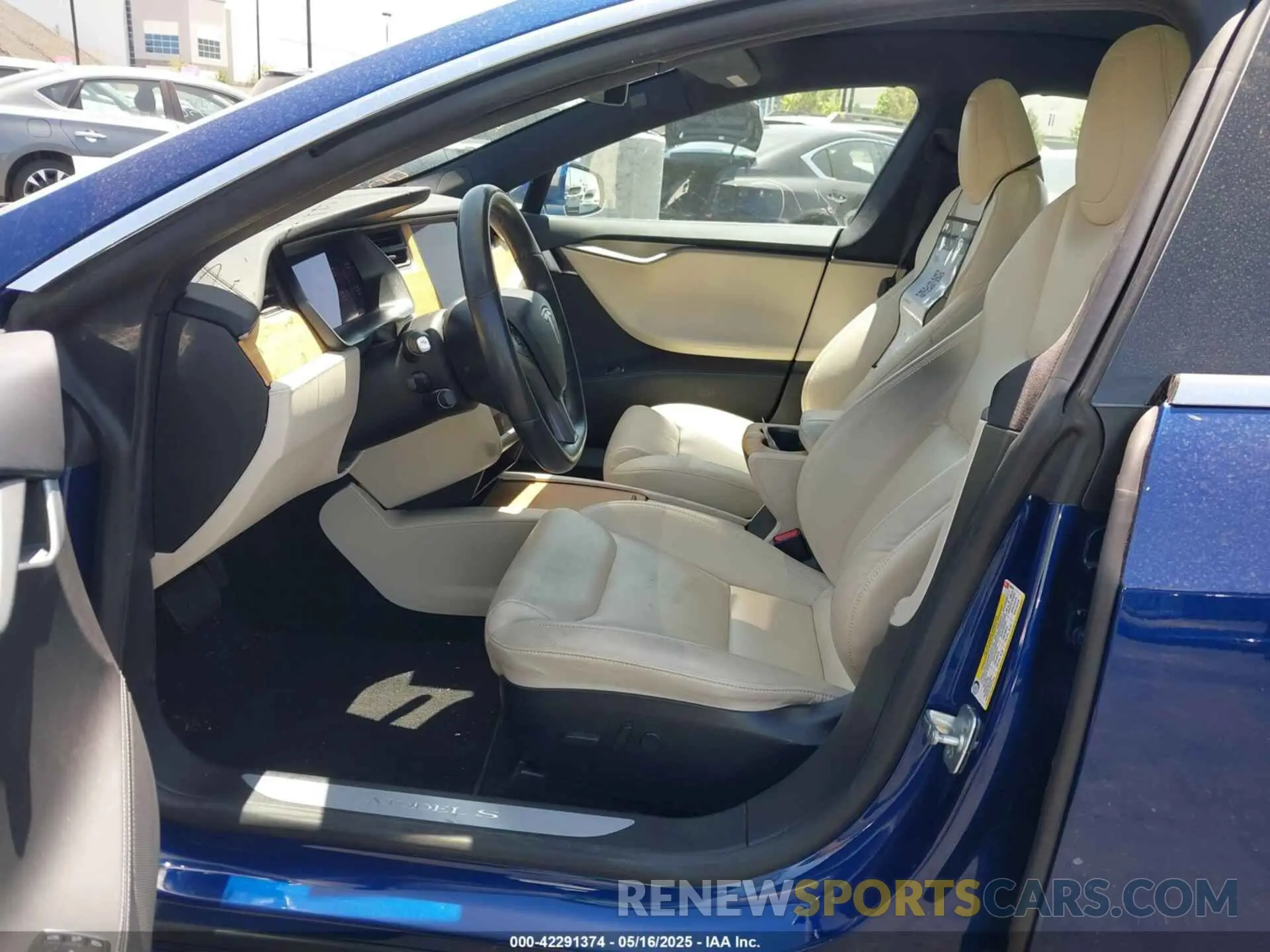 5 Photograph of a damaged car 5YJSA1E25LF396292 TESLA MODEL S 2020
