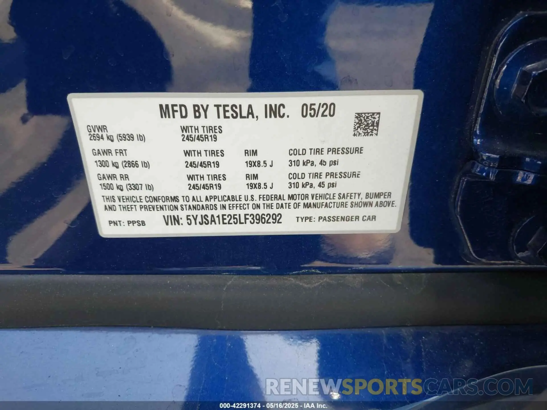 9 Photograph of a damaged car 5YJSA1E25LF396292 TESLA MODEL S 2020