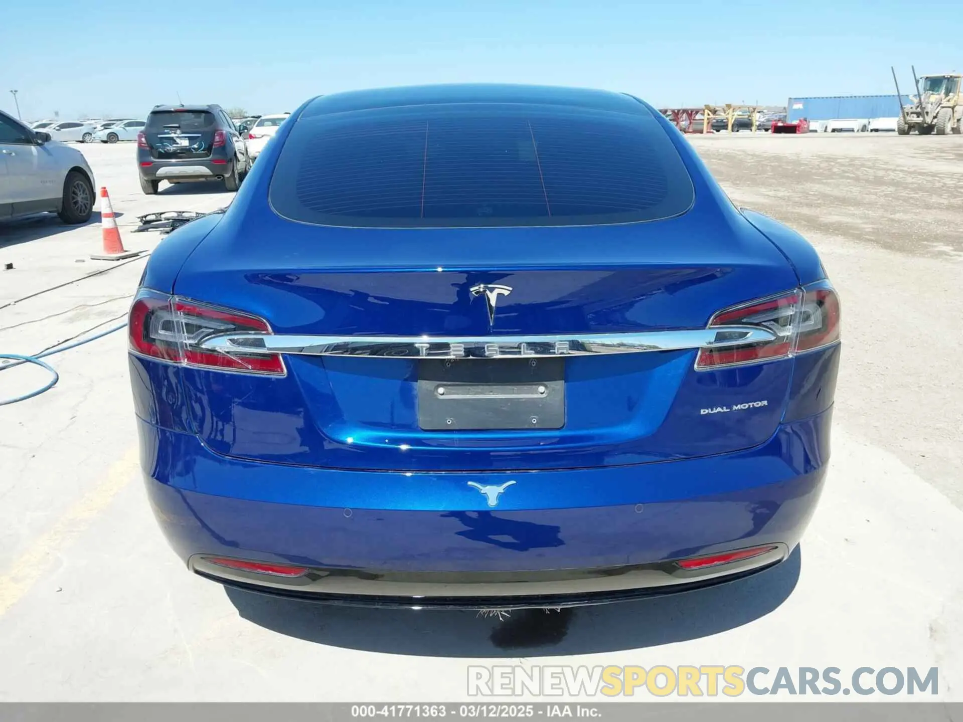 16 Фотография поврежденного автомобиля 5YJSA1E25LF401362 TESLA MODEL S 2020