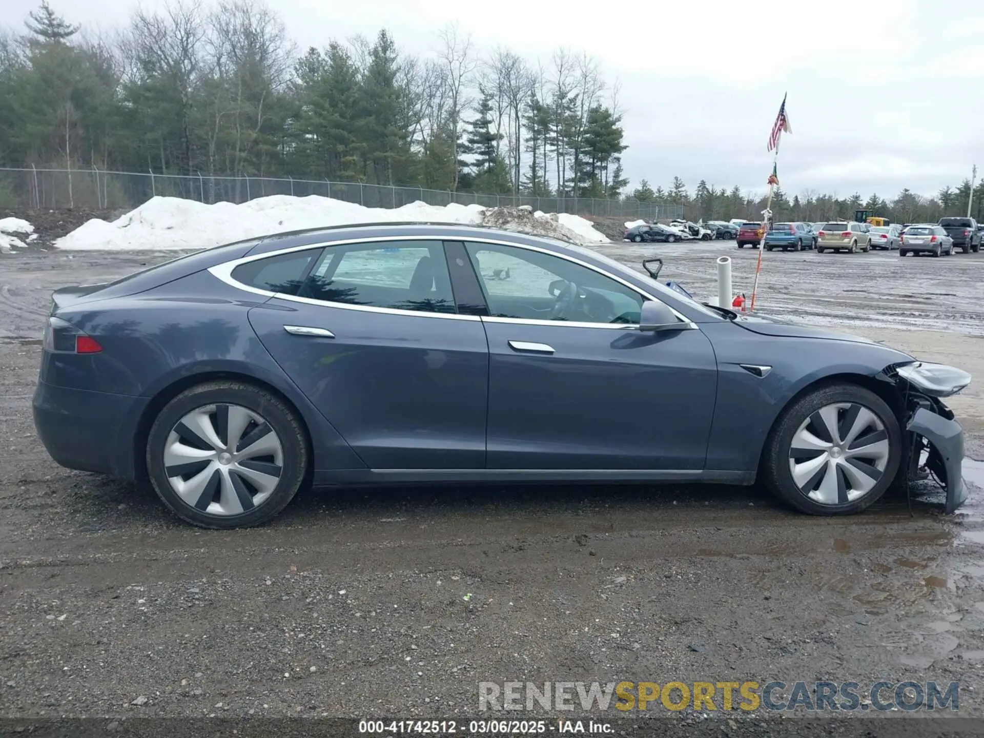 13 Photograph of a damaged car 5YJSA1E26LF413519 TESLA MODEL S 2020