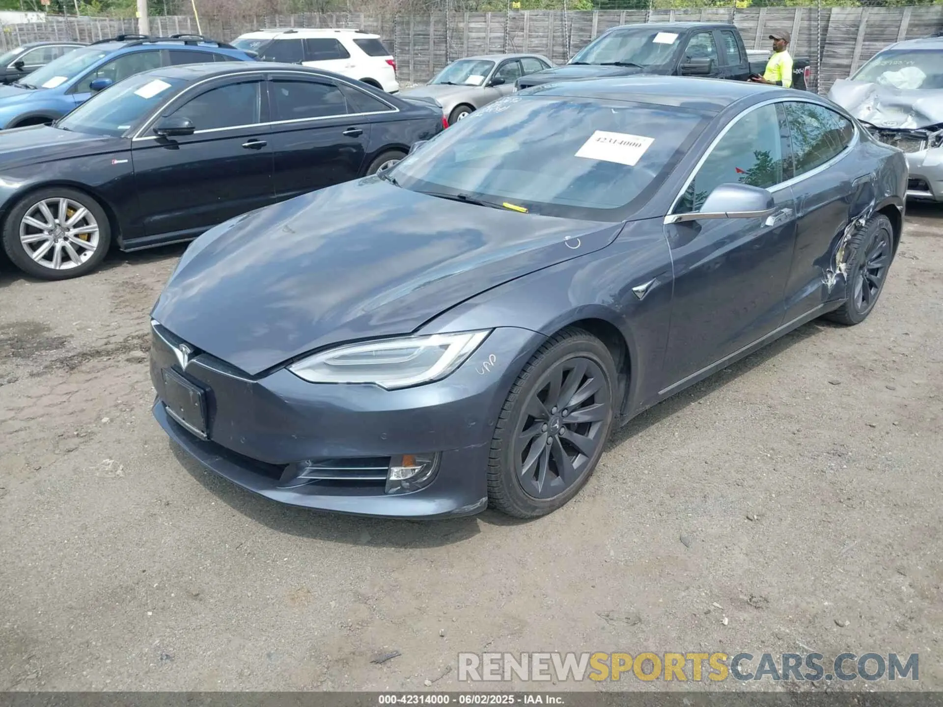 2 Photograph of a damaged car 5YJSA1E27LF406692 TESLA MODEL S 2020