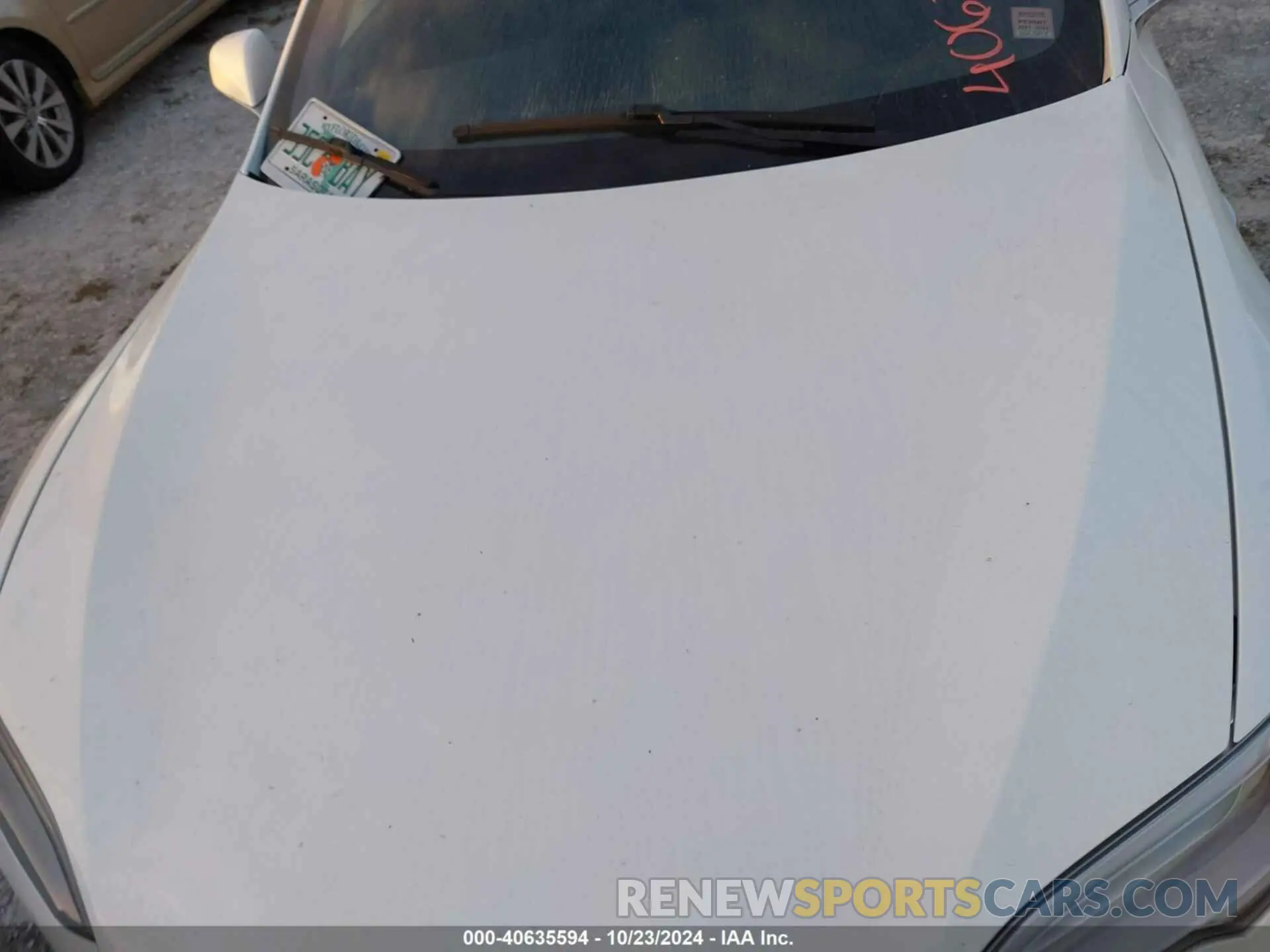 10 Photograph of a damaged car 5YJSA1E28LF354893 TESLA MODEL S 2020