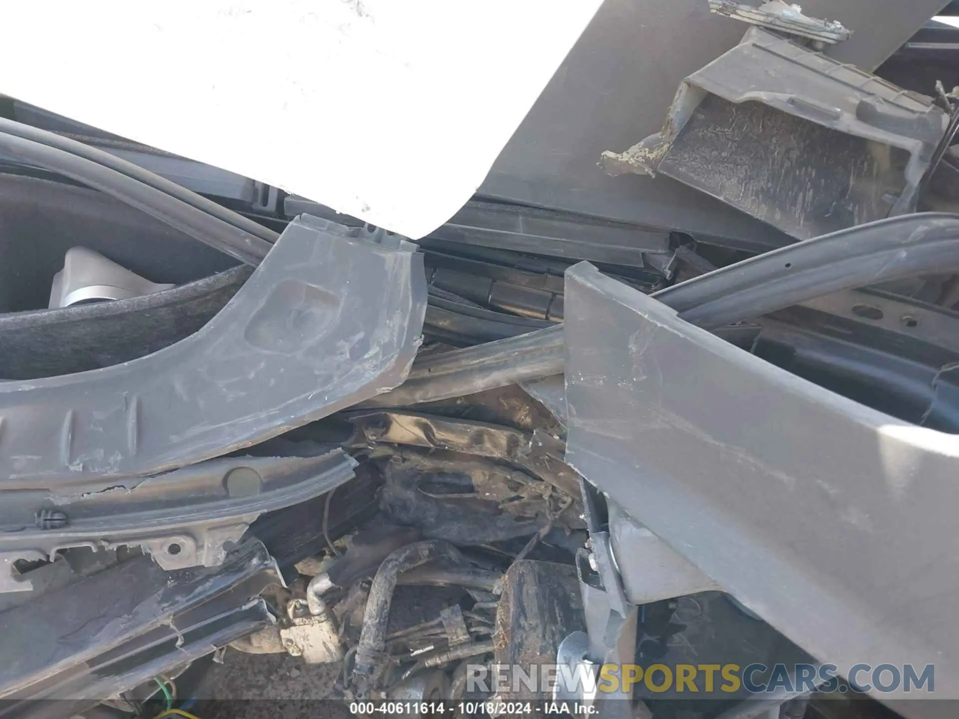 18 Photograph of a damaged car 5YJSA1E29LF369791 TESLA MODEL S 2020