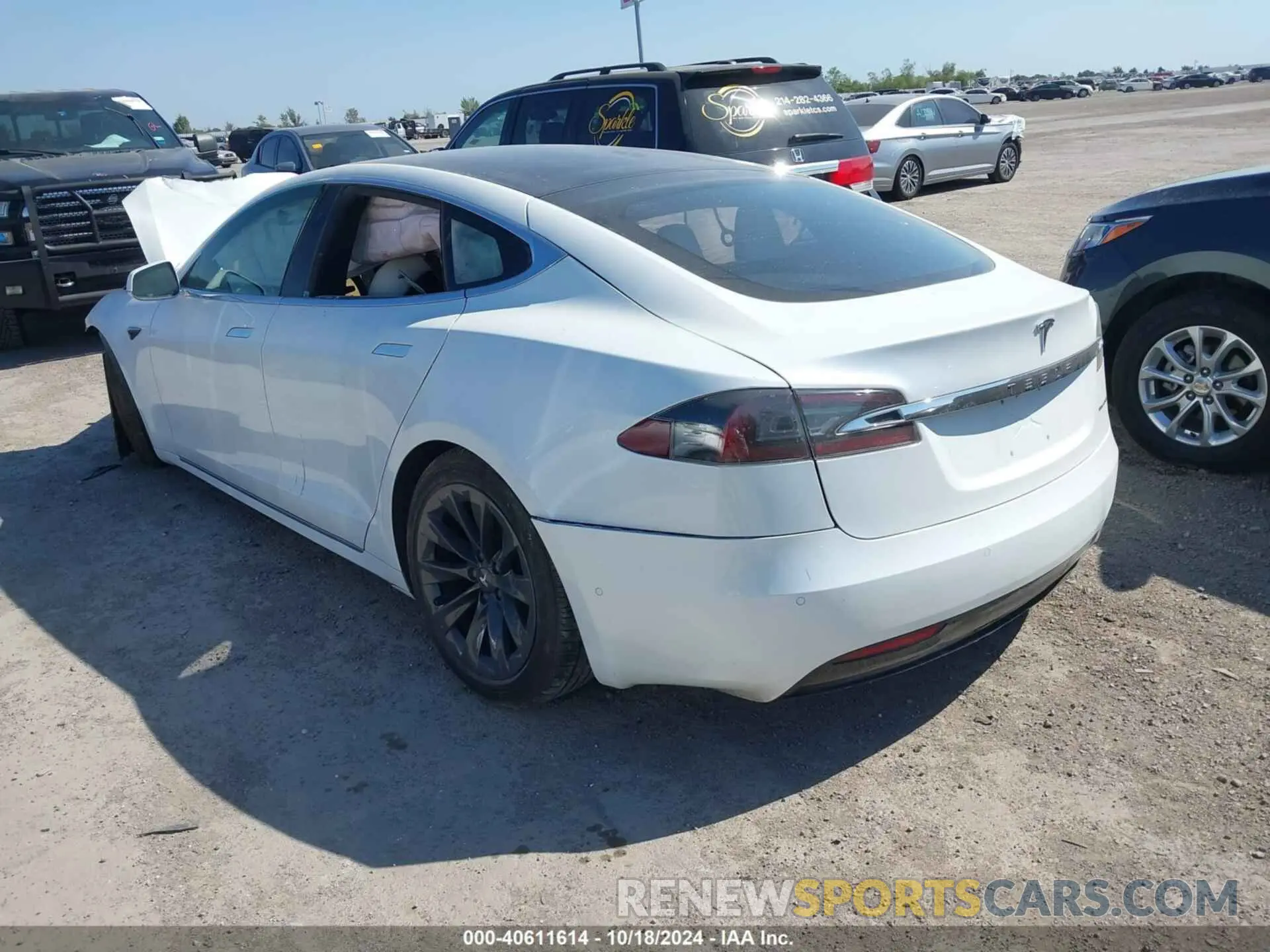 3 Photograph of a damaged car 5YJSA1E29LF369791 TESLA MODEL S 2020