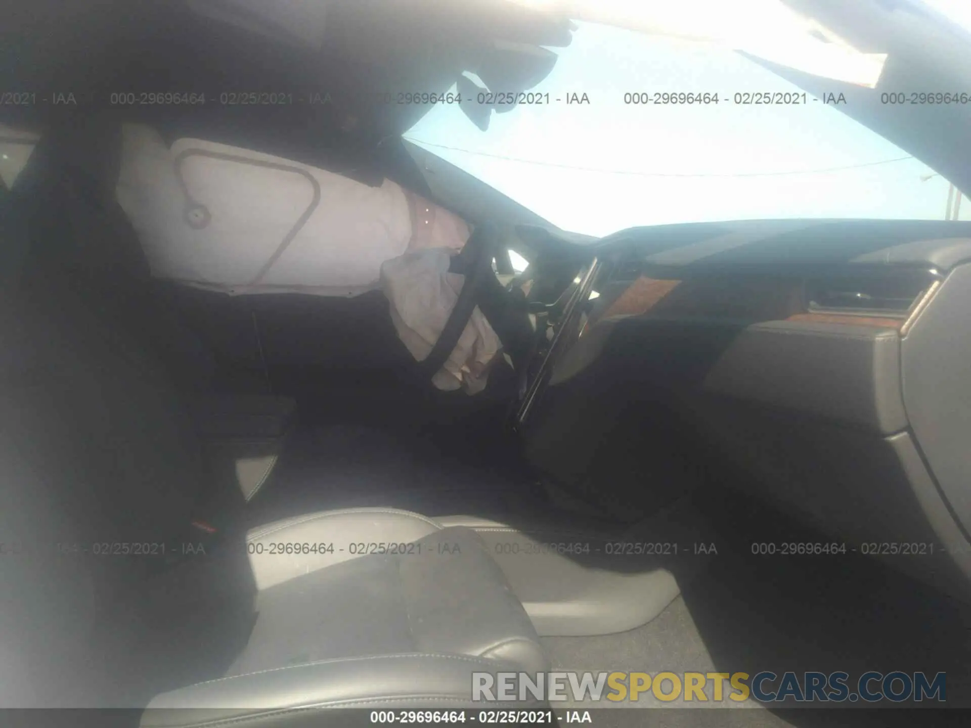 5 Photograph of a damaged car 5YJSA1E29LF390530 TESLA MODEL S 2020