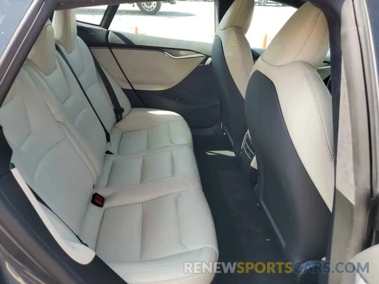 10 Фотография поврежденного автомобиля 5YJSA1E40LF390594 TESLA MODEL S 2020