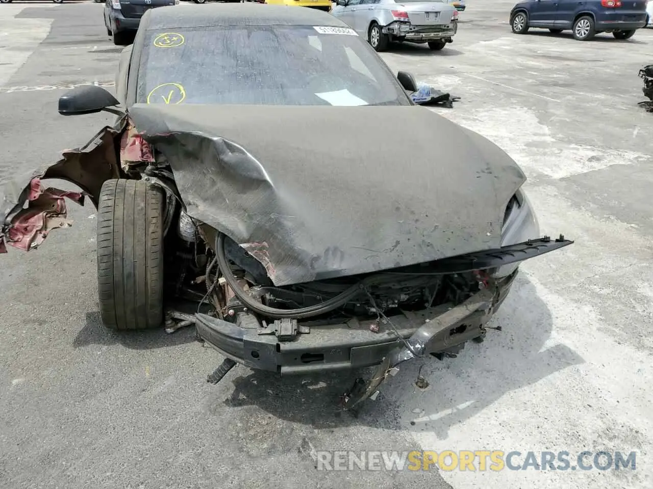 10 Photograph of a damaged car 5YJSA1E47LF355678 TESLA MODEL S 2020