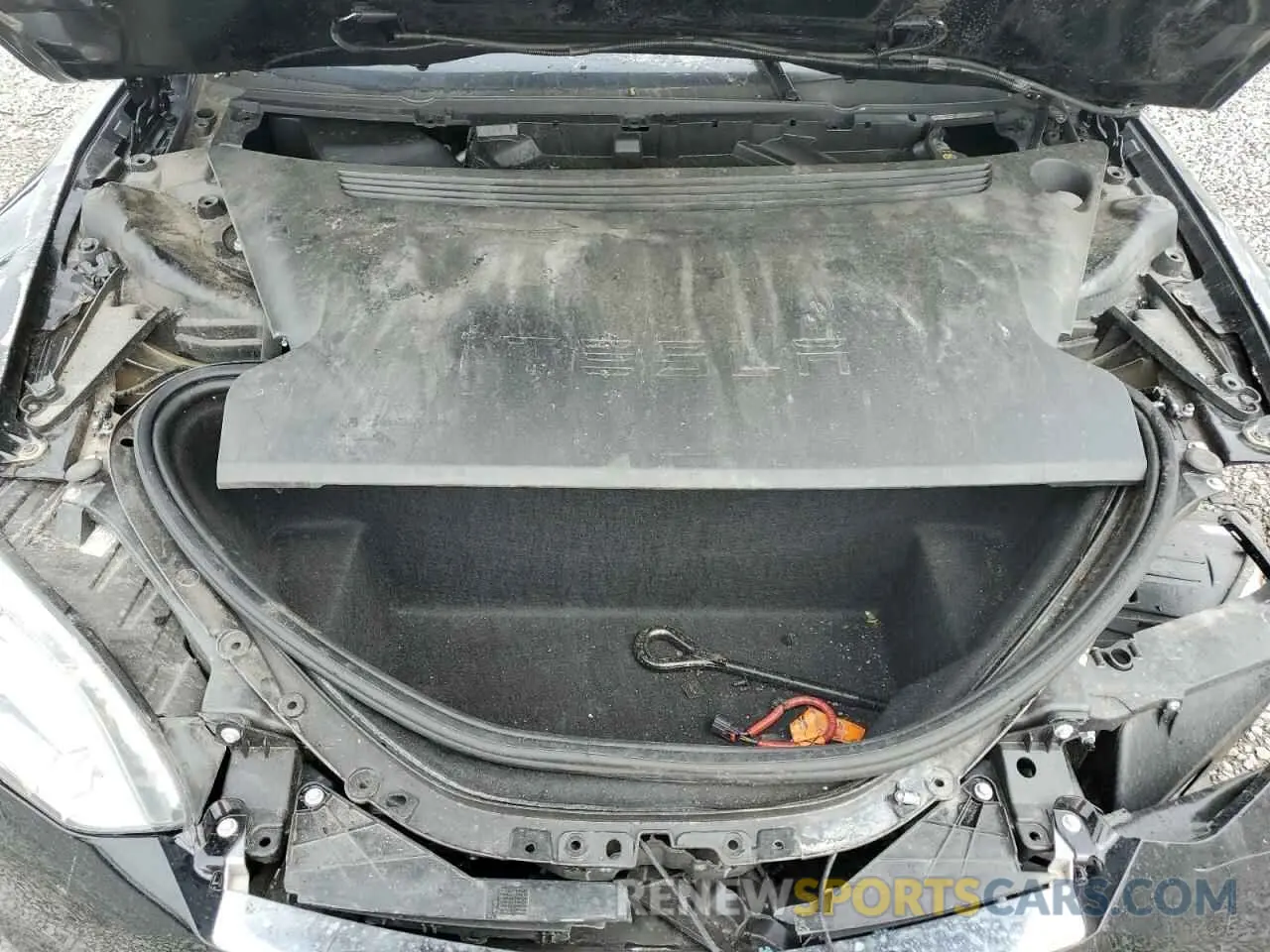 11 Photograph of a damaged car 5YJSA1E48LF414933 TESLA MODEL S 2020