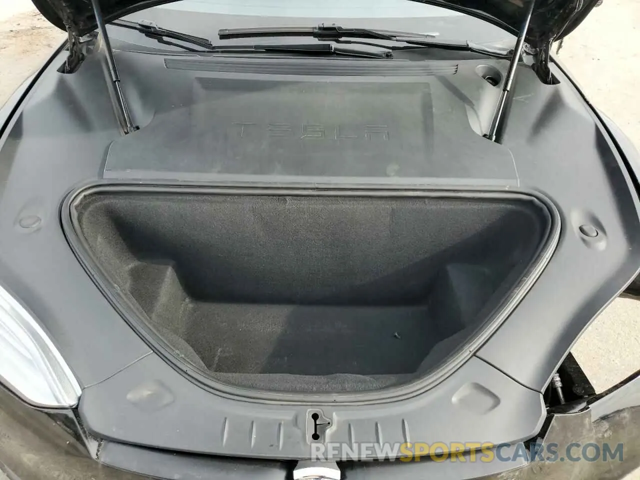 12 Photograph of a damaged car 5YJSA1E49LF390948 TESLA MODEL S 2020