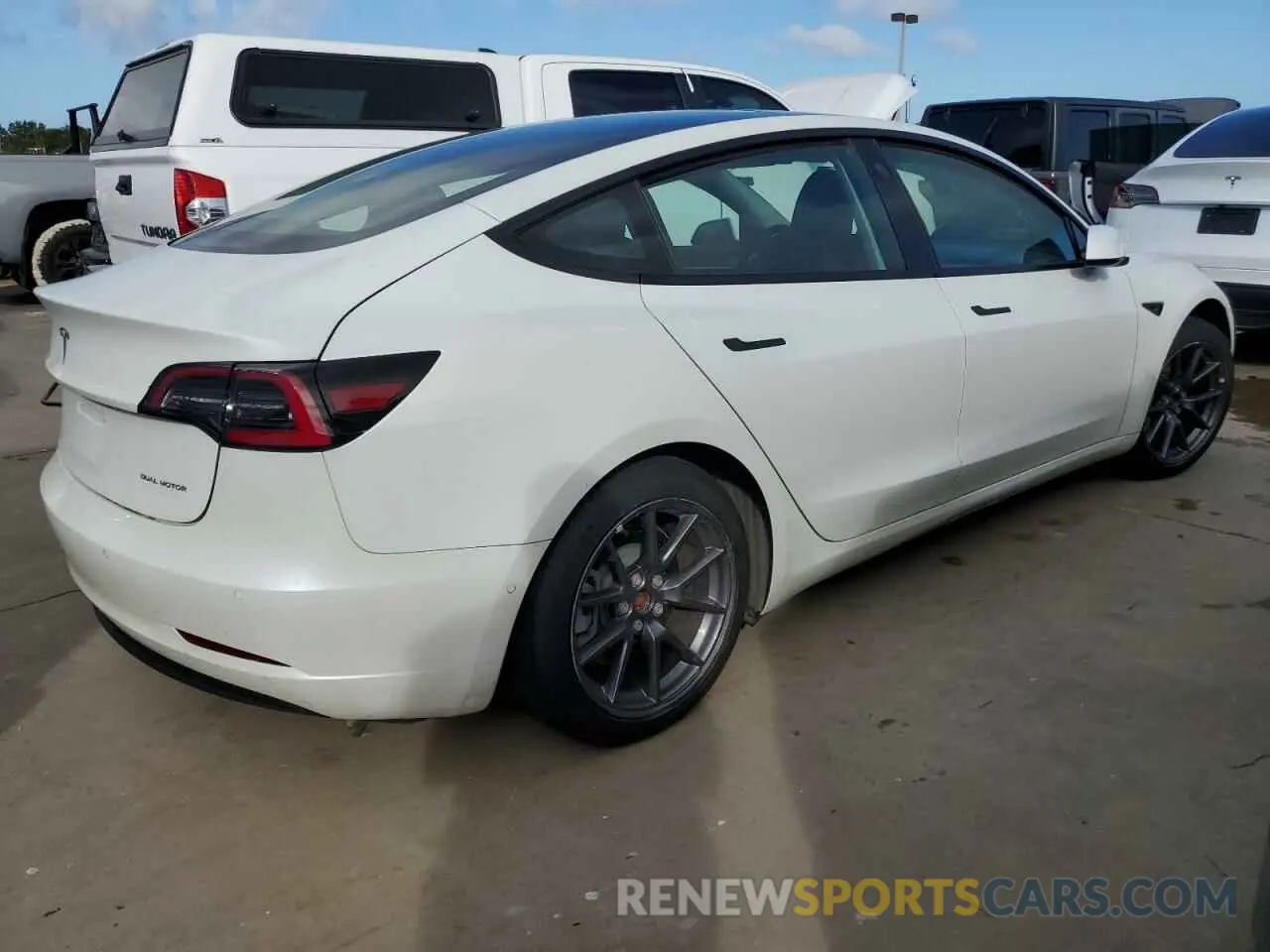 3 Photograph of a damaged car 5YJ3E1EB9MF099200 TESLA MODEL S 2021