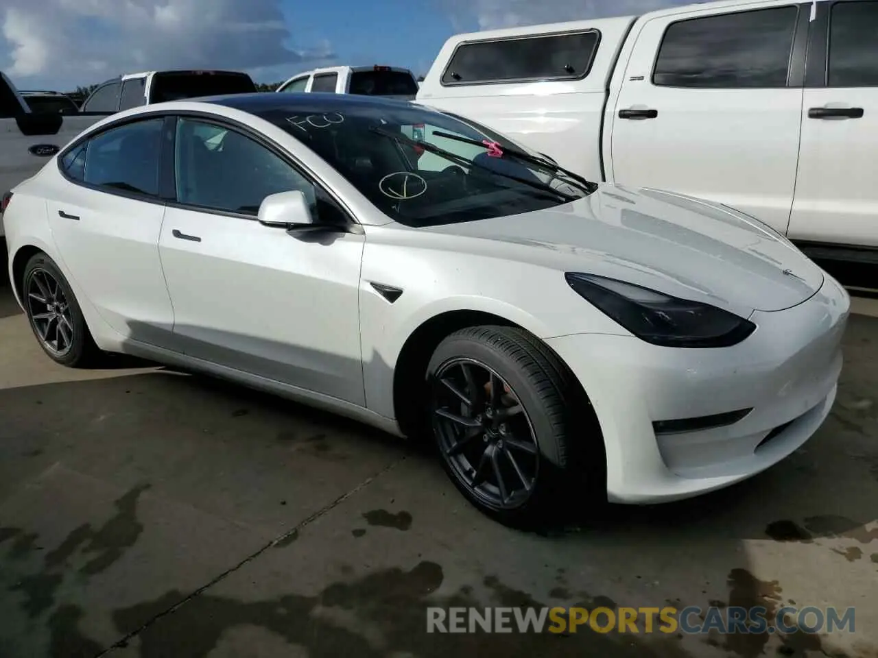 4 Photograph of a damaged car 5YJ3E1EB9MF099200 TESLA MODEL S 2021