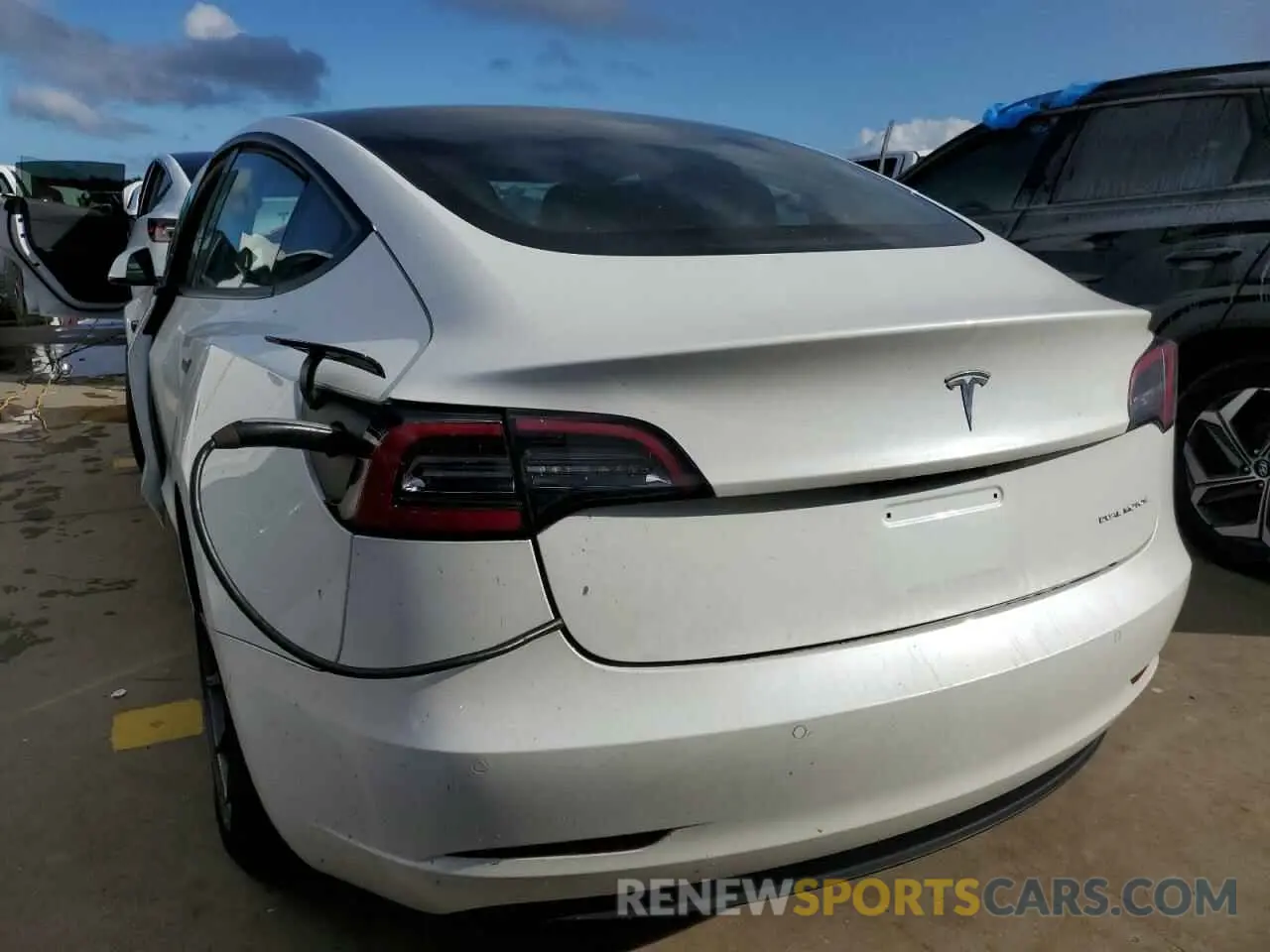 6 Photograph of a damaged car 5YJ3E1EB9MF099200 TESLA MODEL S 2021