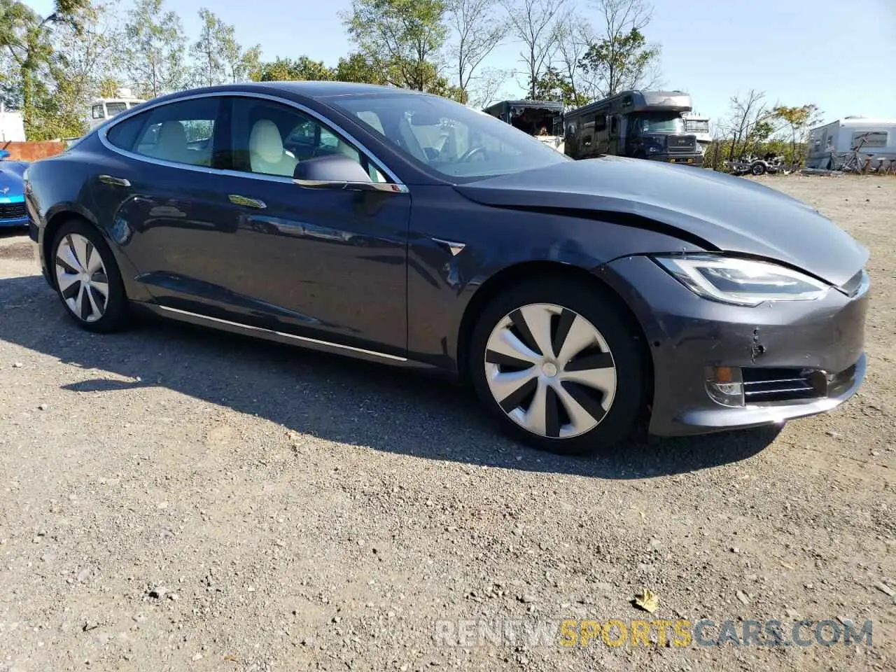 4 Photograph of a damaged car 5YJSA1E21MF425403 TESLA MODEL S 2021