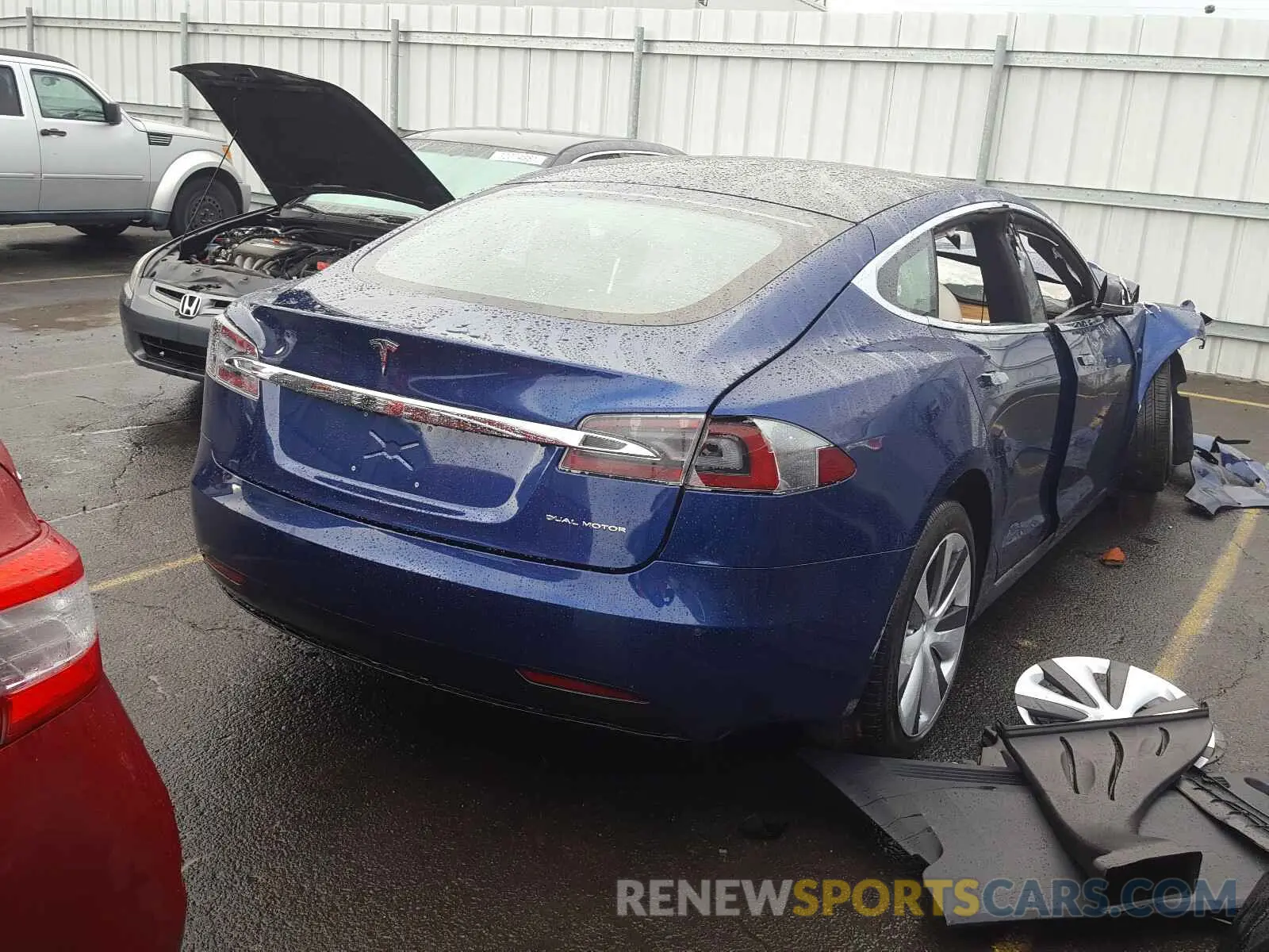 4 Photograph of a damaged car 5YJSA1E24MF421720 TESLA MODEL S 2021