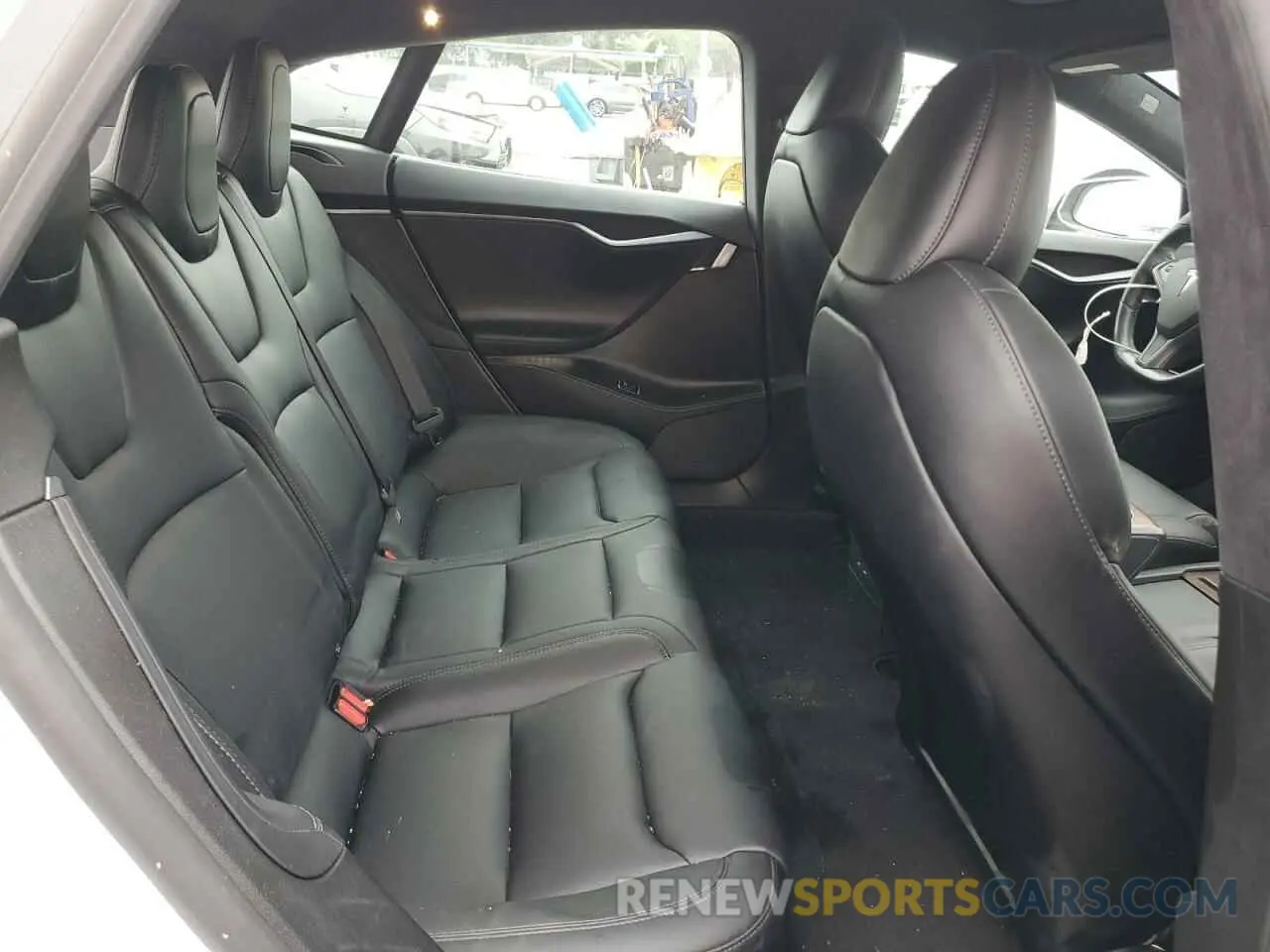 10 Photograph of a damaged car 5YJSA1E24MF427775 TESLA MODEL S 2021