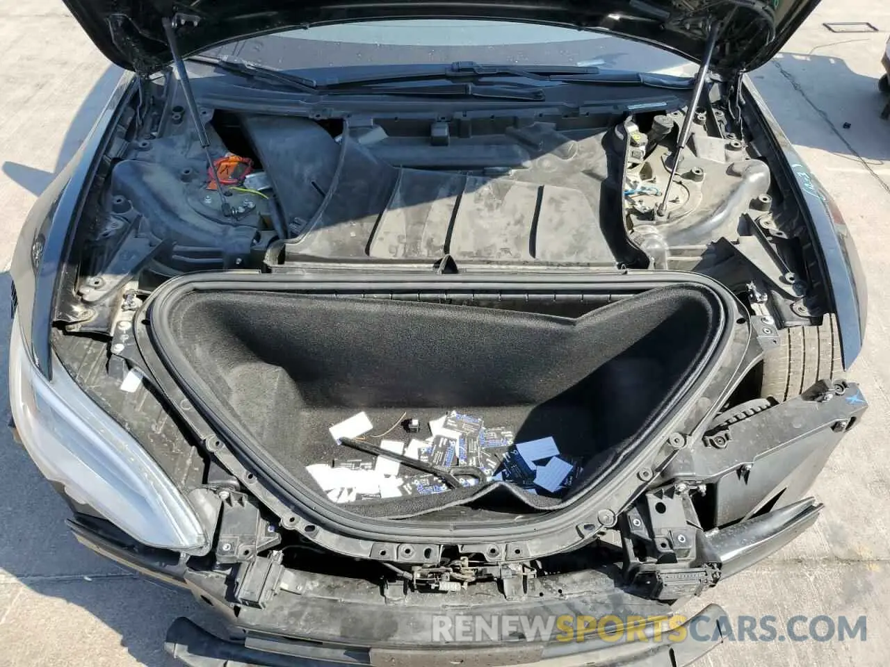 11 Photograph of a damaged car 5YJSA1E27MF424515 TESLA MODEL S 2021