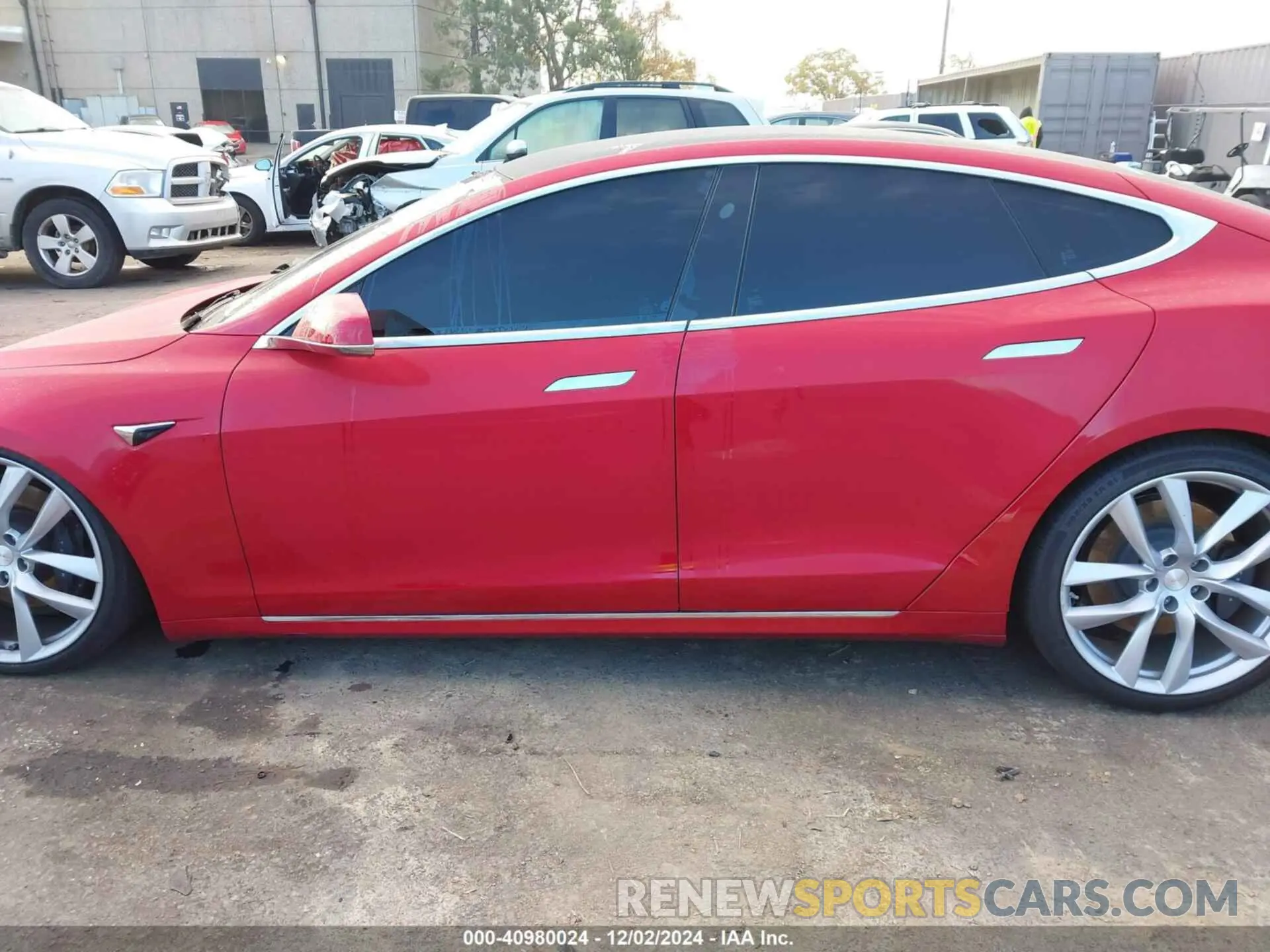 15 Photograph of a damaged car 5YJSA1E27MF427057 TESLA MODEL S 2021