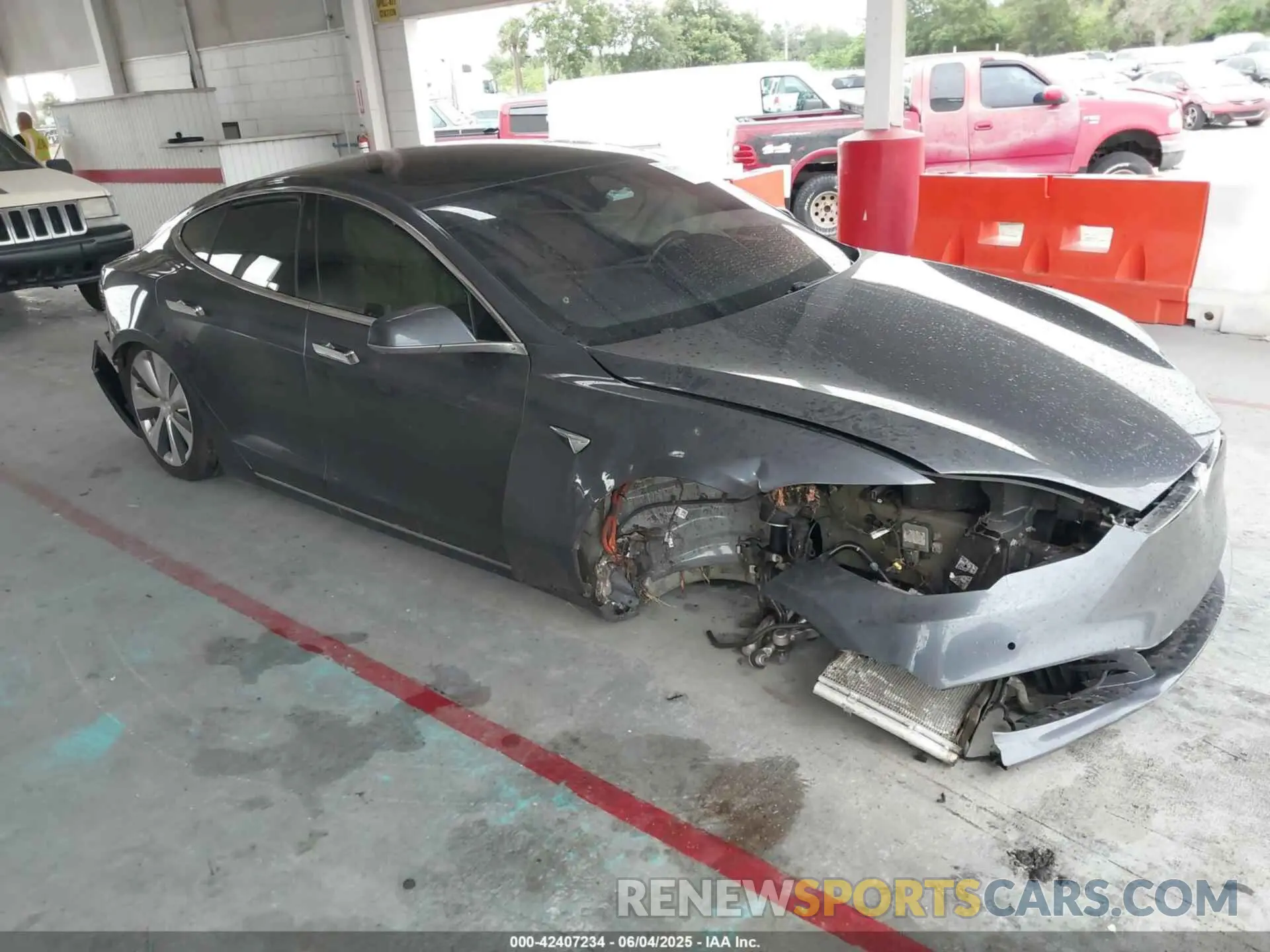 1 Photograph of a damaged car 5YJSA1E28MF421655 TESLA MODEL S 2021