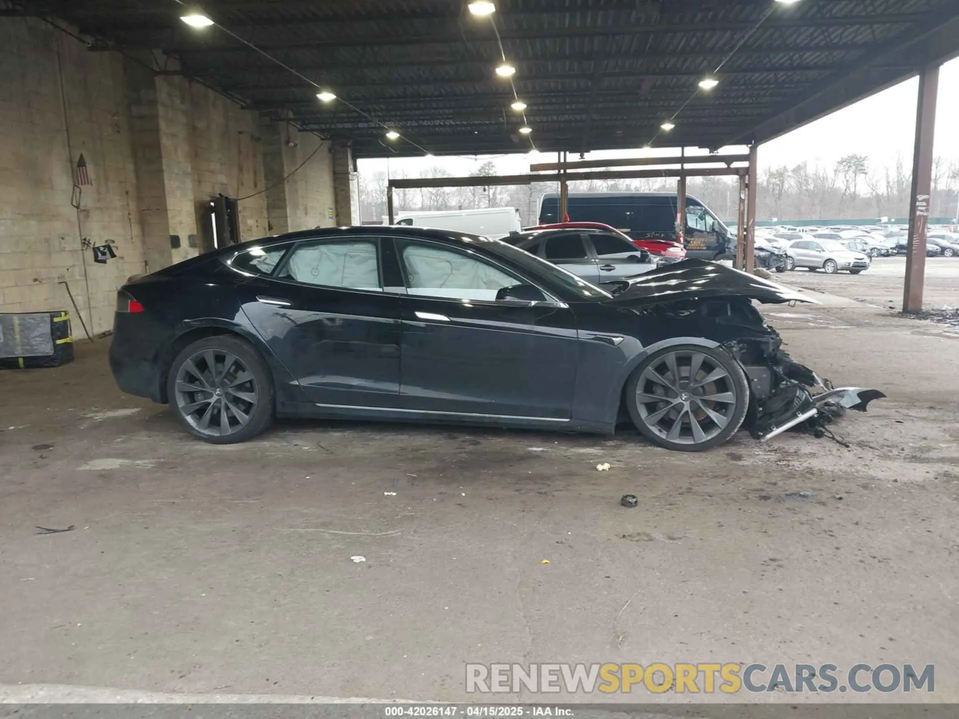 12 Photograph of a damaged car 5YJSA1E28MF425446 TESLA MODEL S 2021