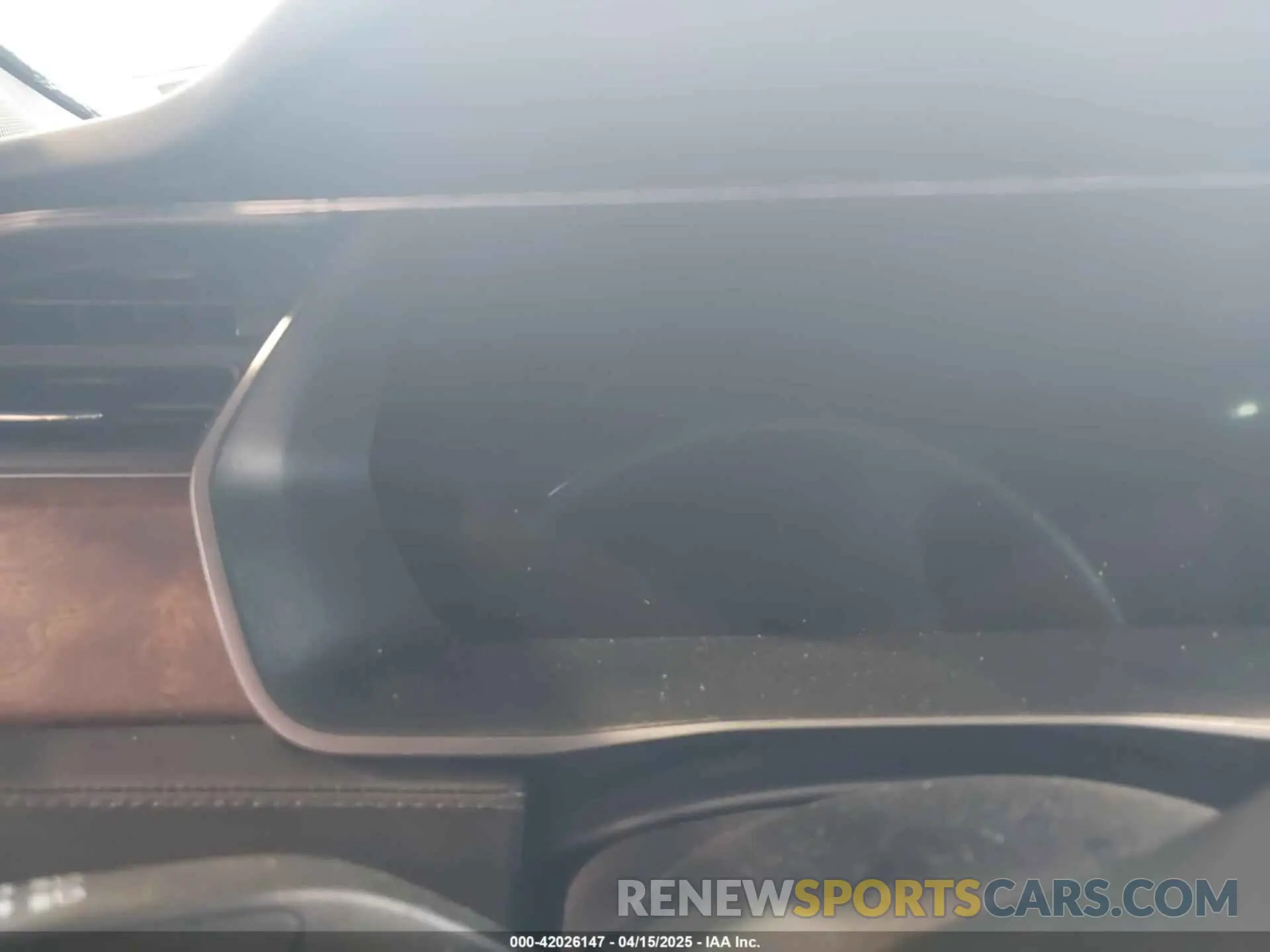 7 Photograph of a damaged car 5YJSA1E28MF425446 TESLA MODEL S 2021