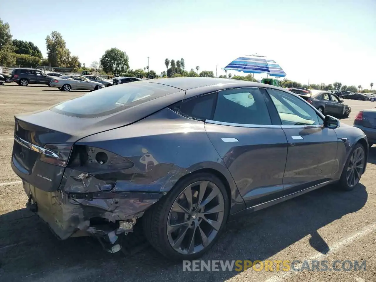 3 Photograph of a damaged car 5YJSA1E28MF425611 TESLA MODEL S 2021