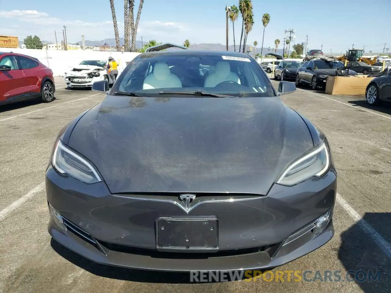 5 Photograph of a damaged car 5YJSA1E28MF425611 TESLA MODEL S 2021