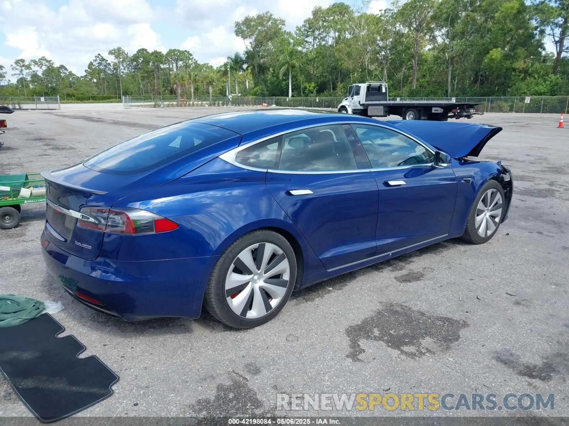 4 Фотография поврежденного автомобиля 5YJSA1E43MF424593 TESLA MODEL S 2021