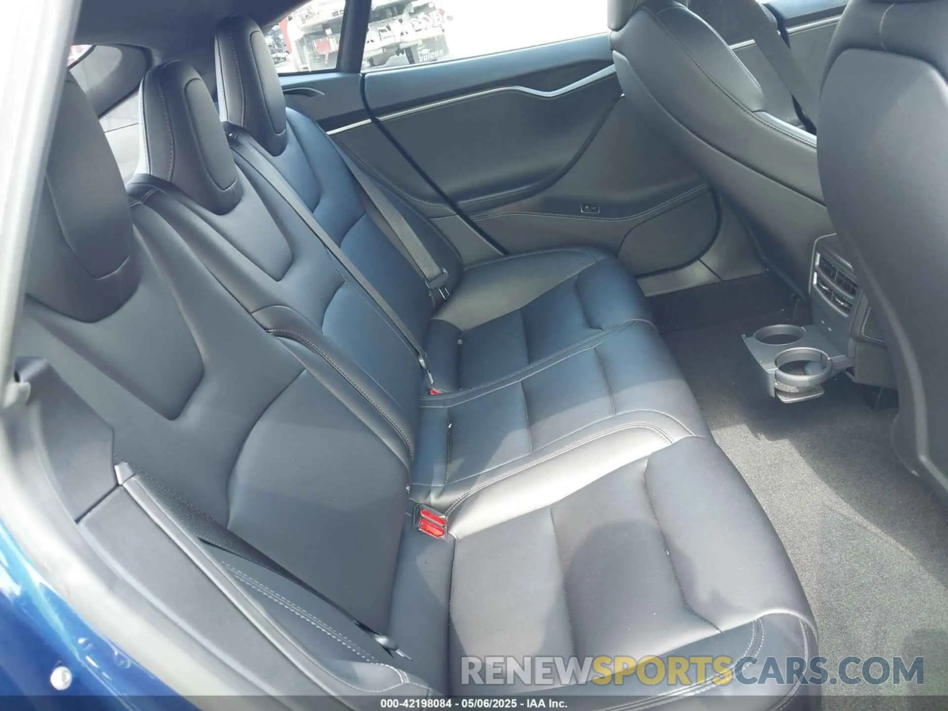 8 Фотография поврежденного автомобиля 5YJSA1E43MF424593 TESLA MODEL S 2021