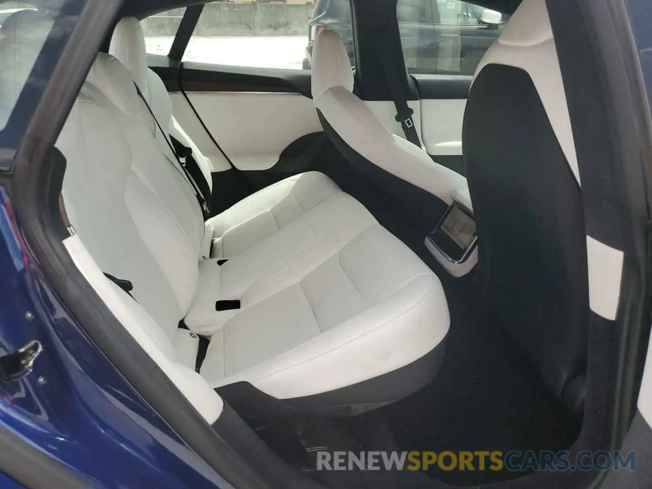 10 Photograph of a damaged car 5YJSA1E50MF452893 TESLA MODEL S 2021