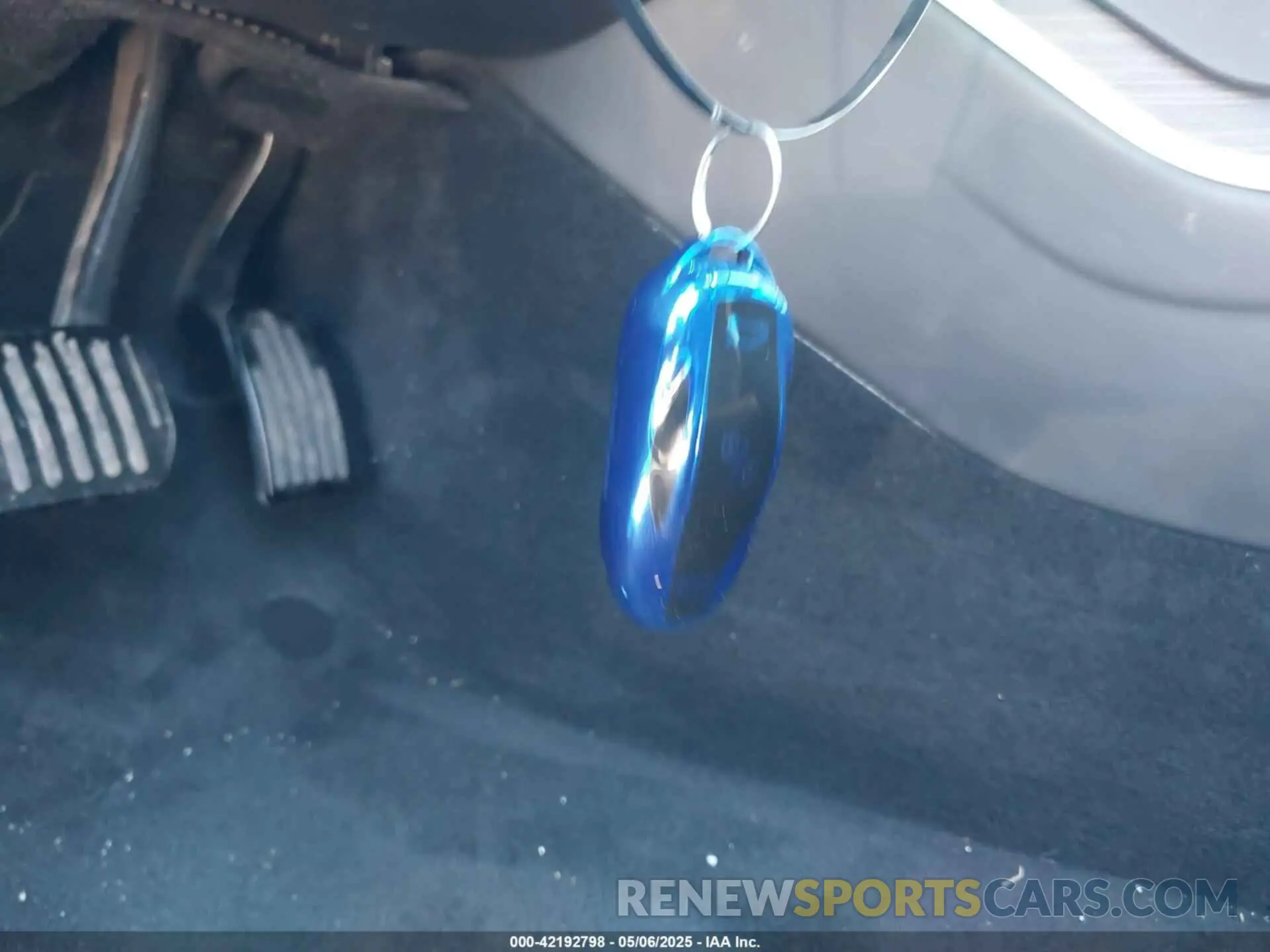 11 Photograph of a damaged car 5YJSA1E51MF428506 TESLA MODEL S 2021