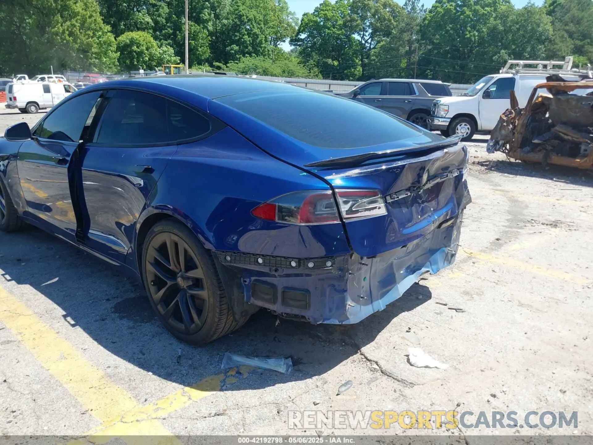 21 Photograph of a damaged car 5YJSA1E51MF428506 TESLA MODEL S 2021