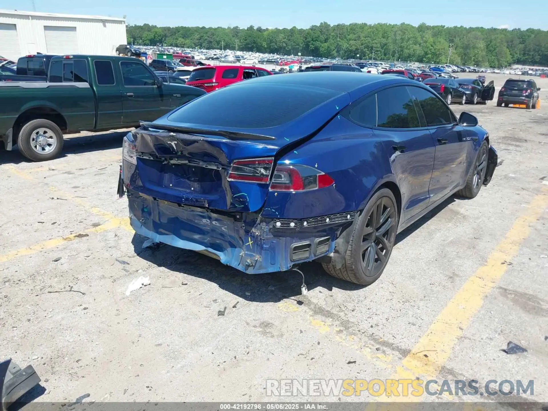 4 Photograph of a damaged car 5YJSA1E51MF428506 TESLA MODEL S 2021