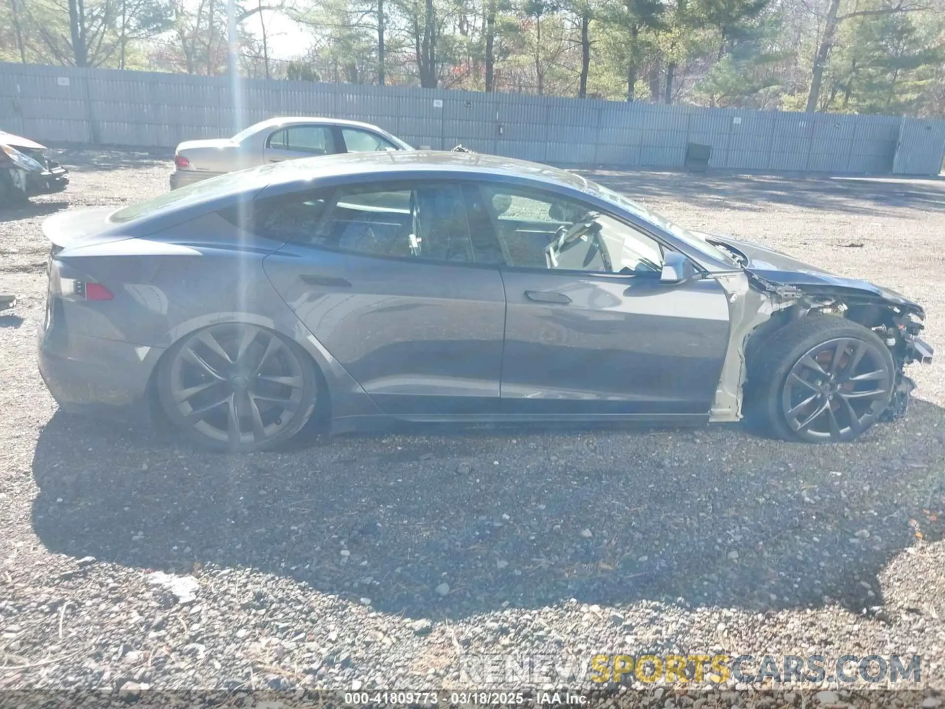 13 Photograph of a damaged car 5YJSA1E52MF428370 TESLA MODEL S 2021