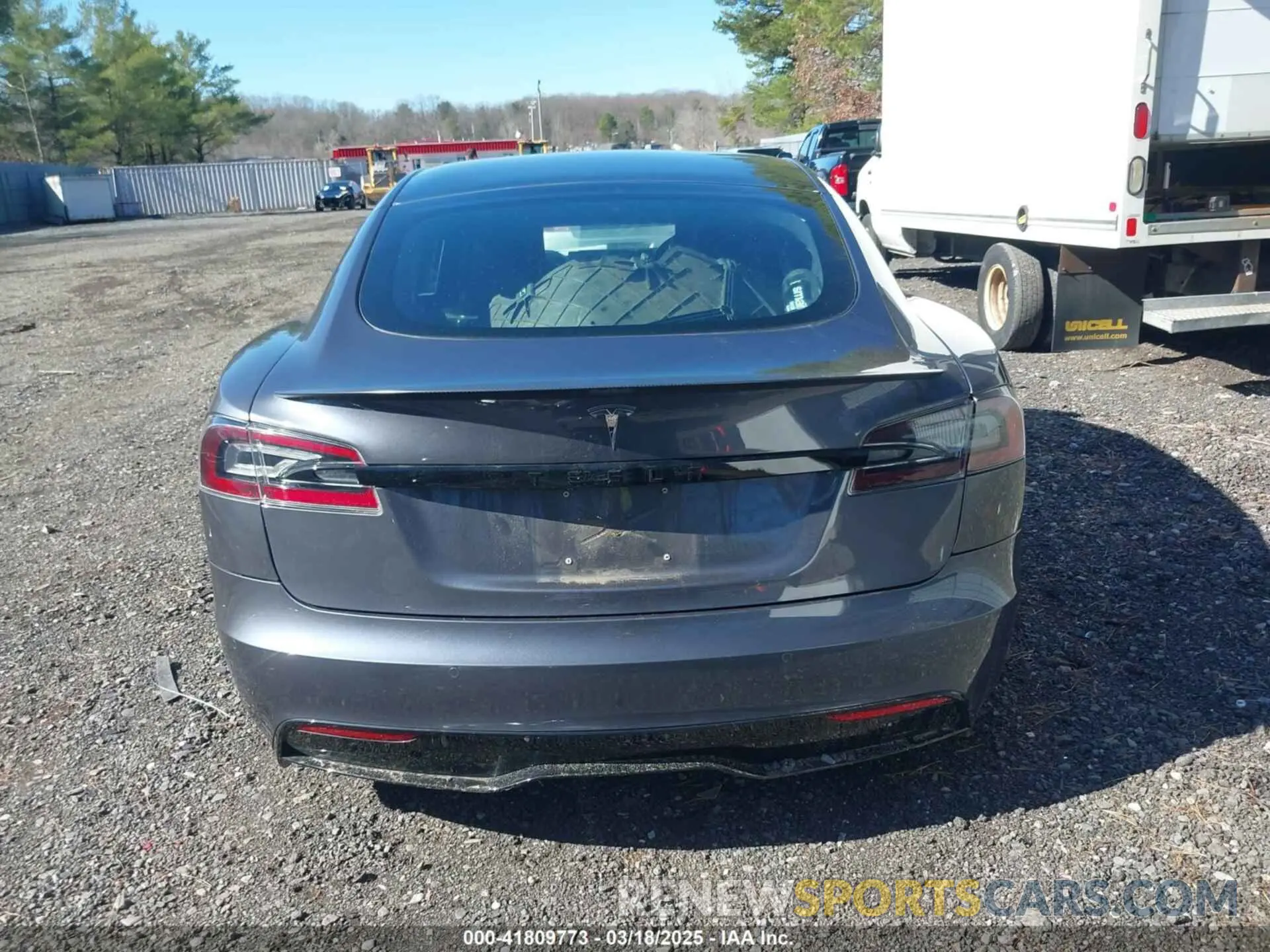 16 Photograph of a damaged car 5YJSA1E52MF428370 TESLA MODEL S 2021