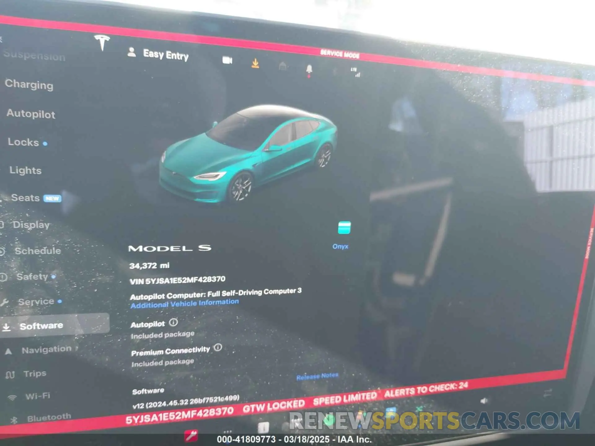 18 Photograph of a damaged car 5YJSA1E52MF428370 TESLA MODEL S 2021