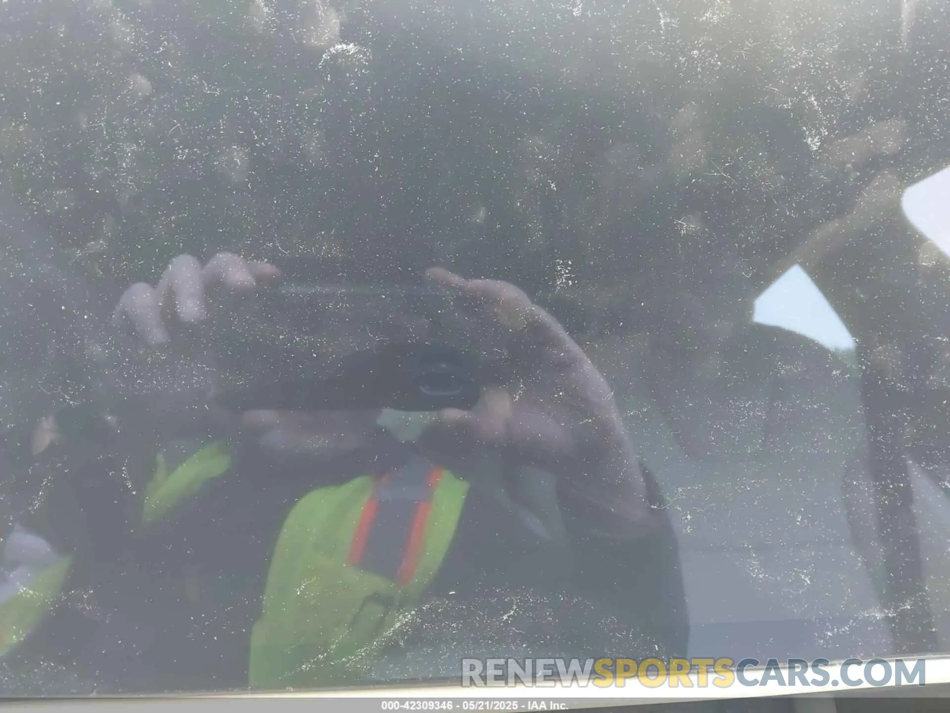 18 Photograph of a damaged car 5YJSA1E54MF455554 TESLA MODEL S 2021