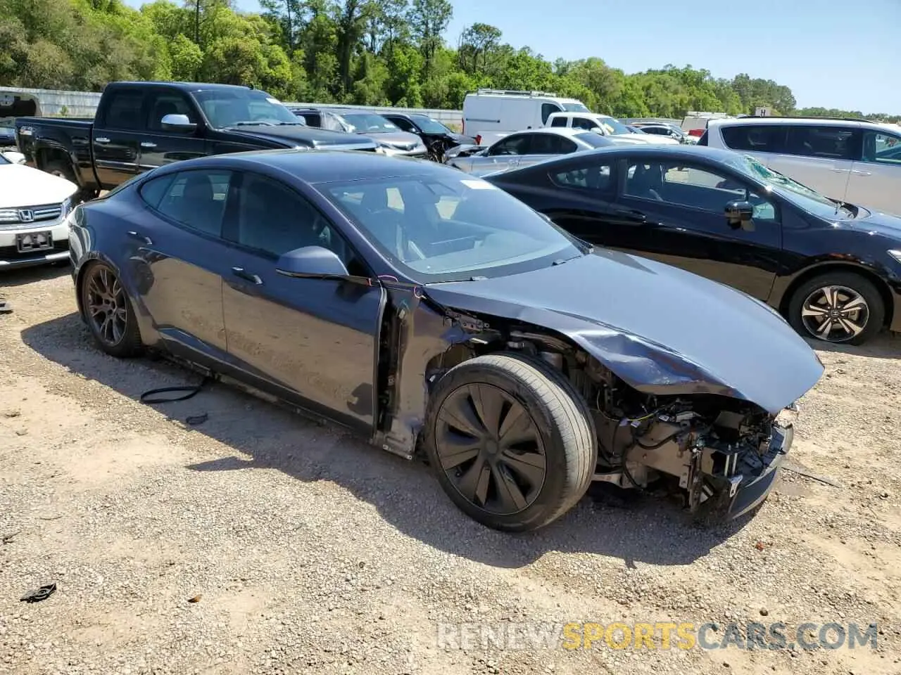 4 Photograph of a damaged car 5YJSA1E56MF456558 TESLA MODEL S 2021