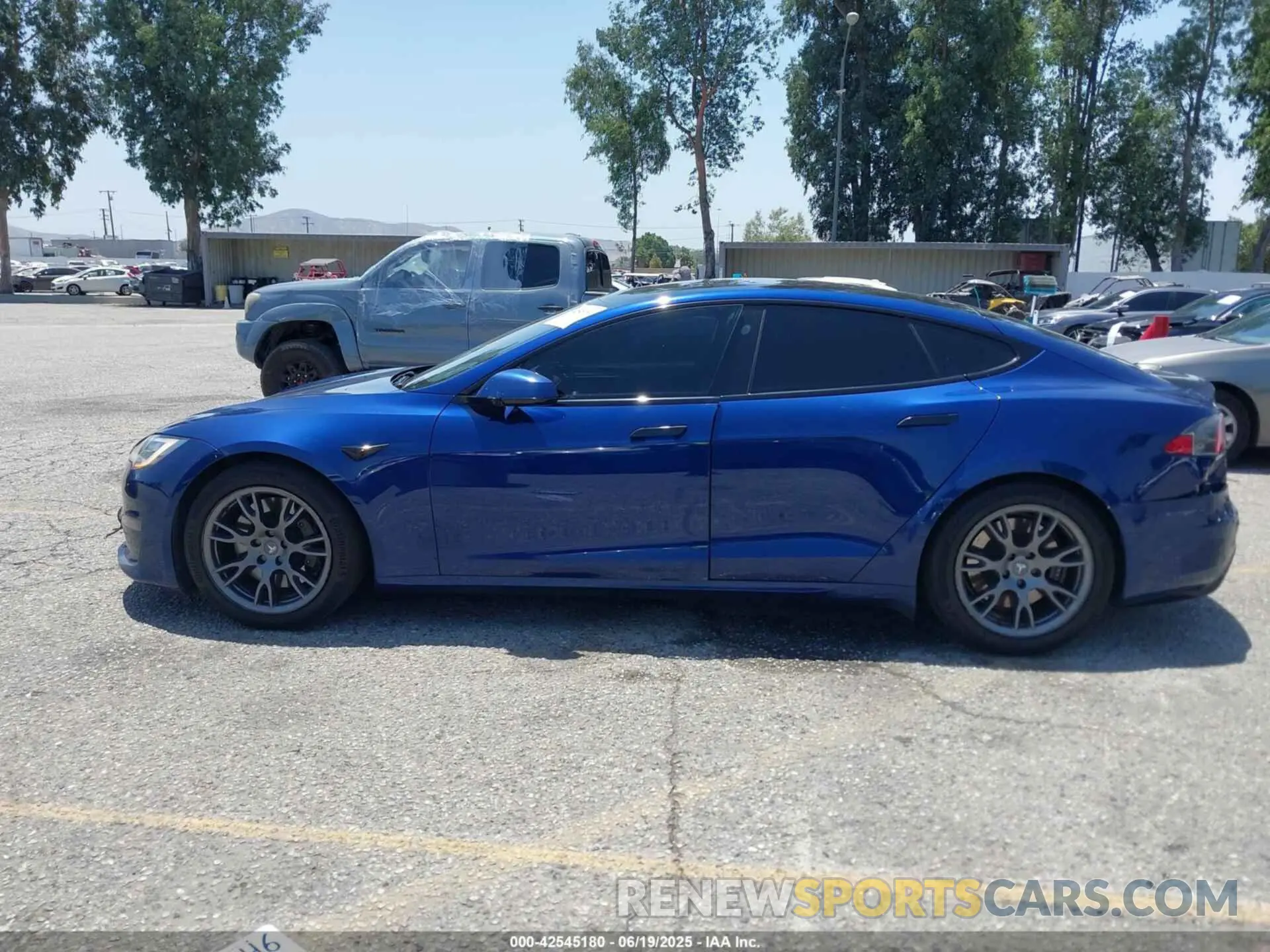 14 Фотография поврежденного автомобиля 5YJSA1E57MF428333 TESLA MODEL S 2021
