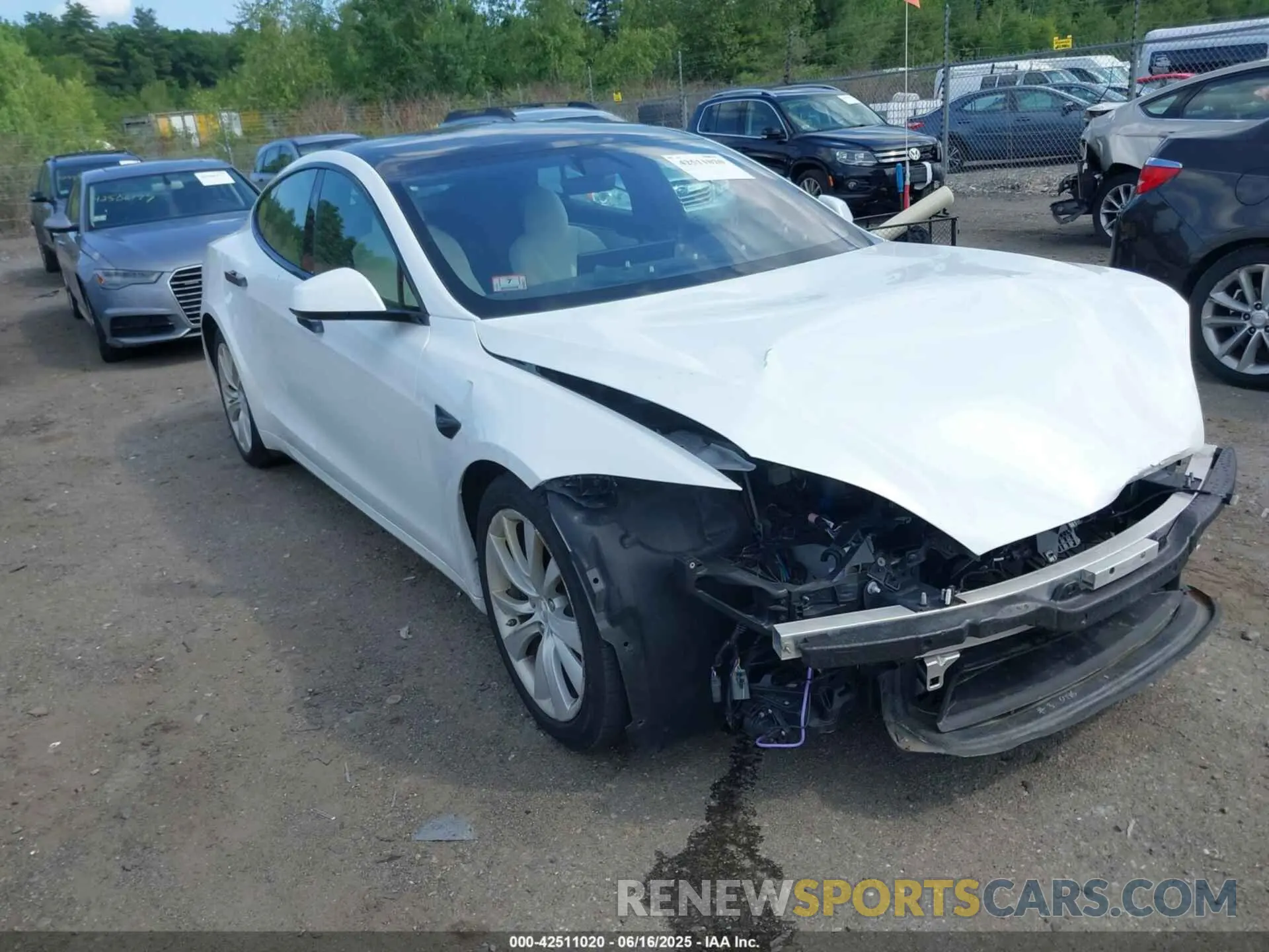 13 Фотография поврежденного автомобиля 5YJSA1E57MF428512 TESLA MODEL S 2021