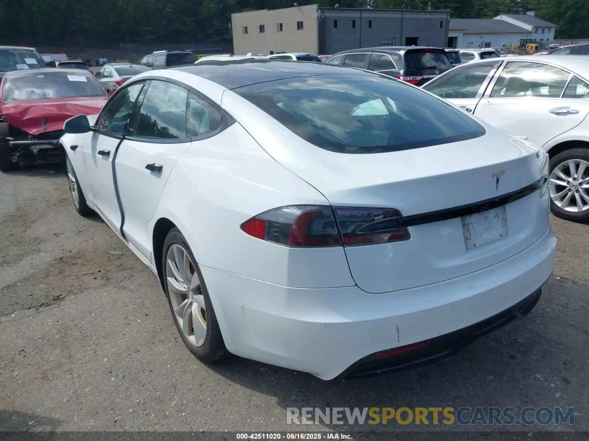 3 Фотография поврежденного автомобиля 5YJSA1E57MF428512 TESLA MODEL S 2021