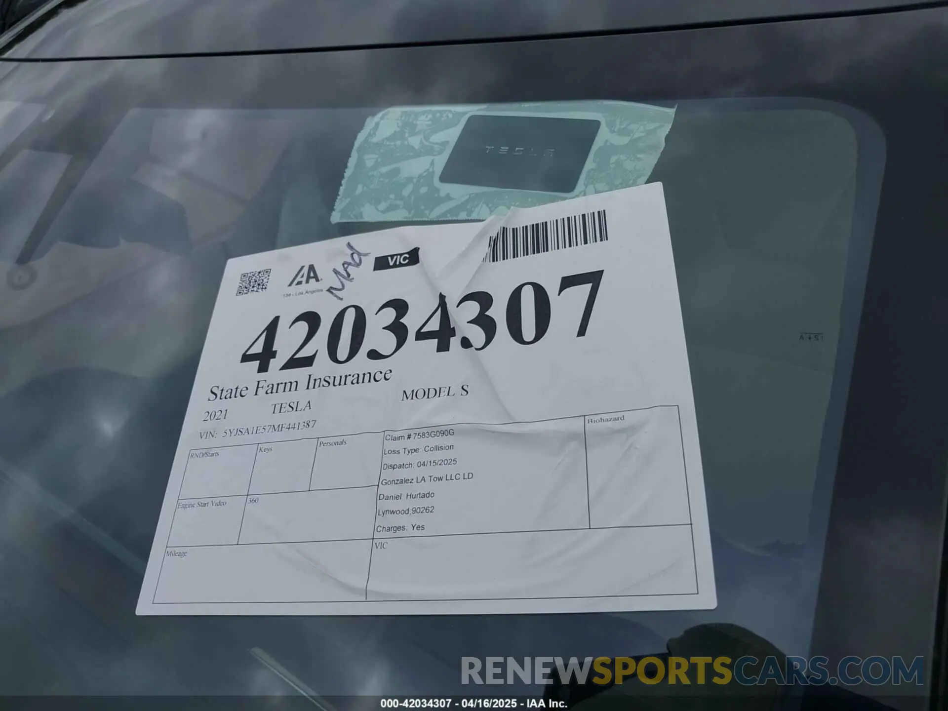 11 Photograph of a damaged car 5YJSA1E57MF441387 TESLA MODEL S 2021